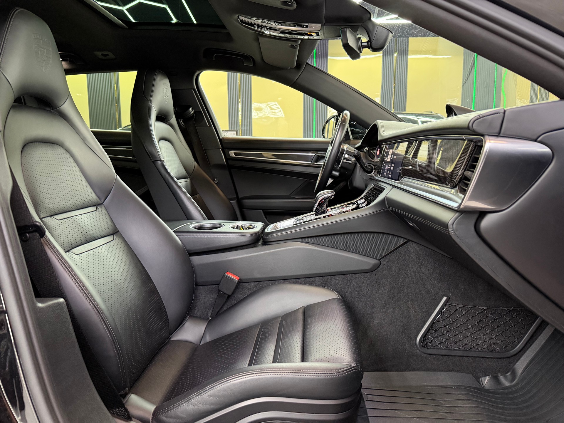 PORSCHE Panamera 4 E-Hybrid Sport Turismo PDK-image-11