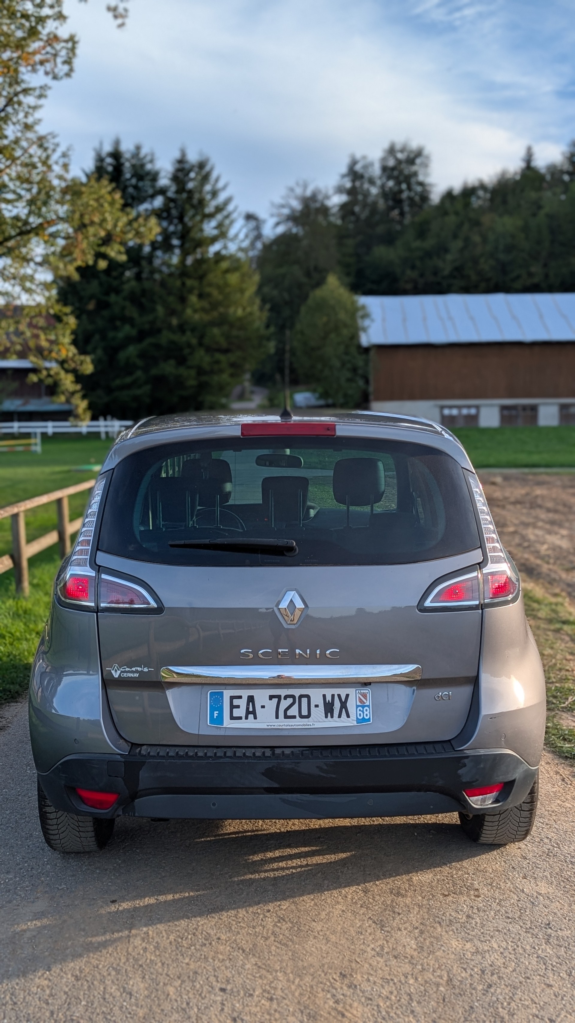 RENAULT RENAULT Scénic 1.6 dCi Bose-image-5