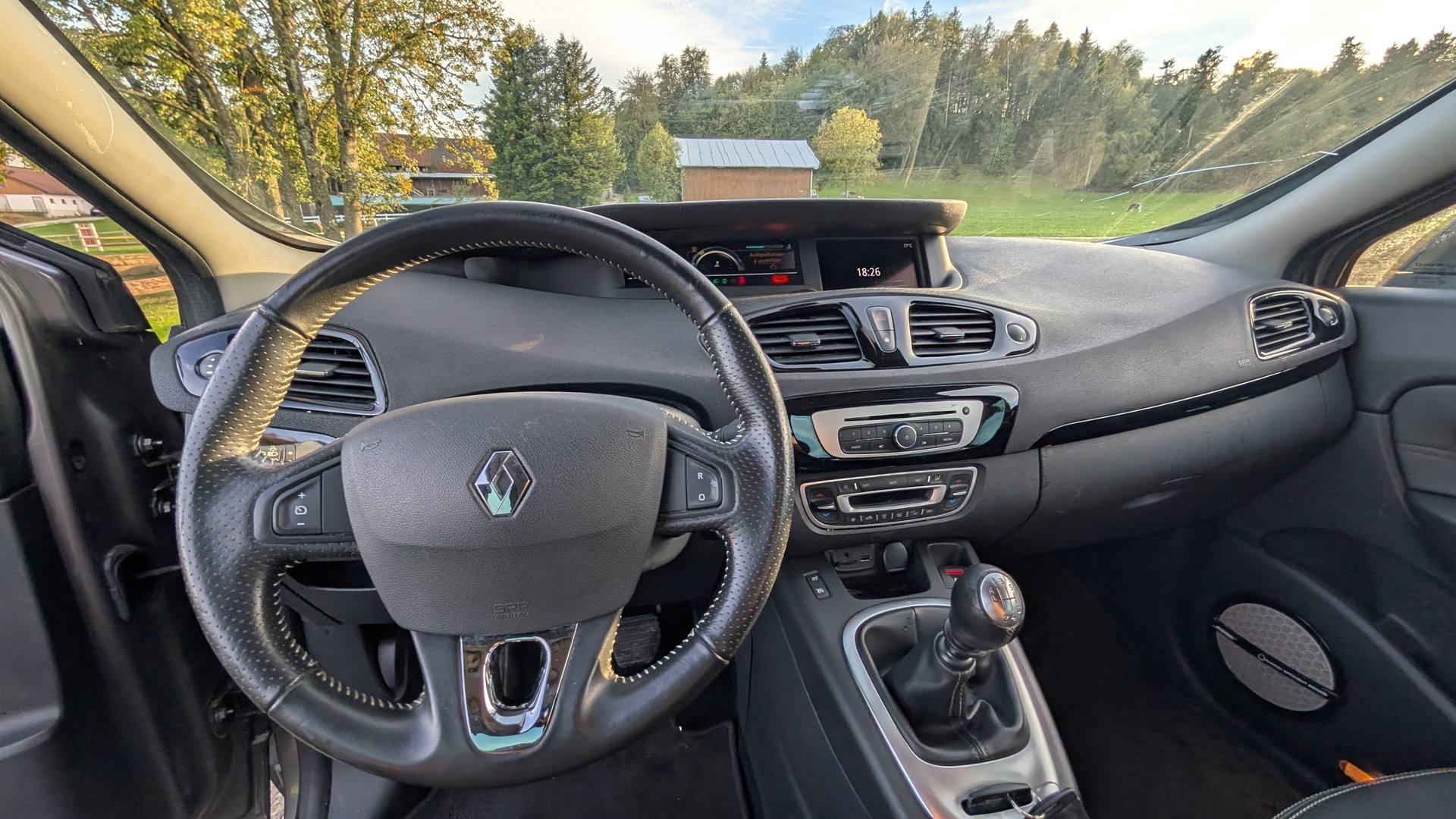 RENAULT RENAULT Scénic 1.6 dCi Bose-image-13
