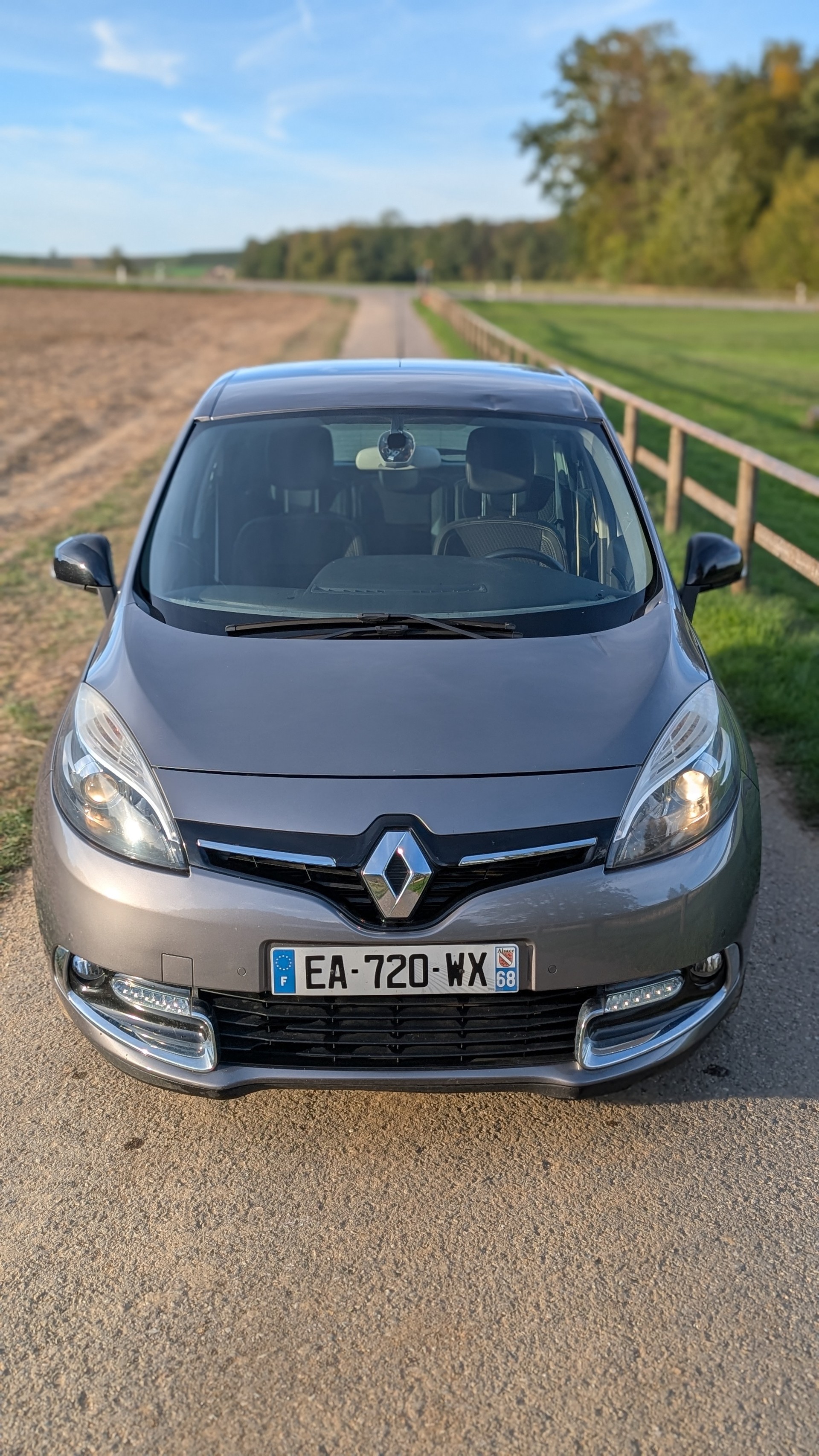 RENAULT RENAULT Scénic 1.6 dCi Bose-image-1