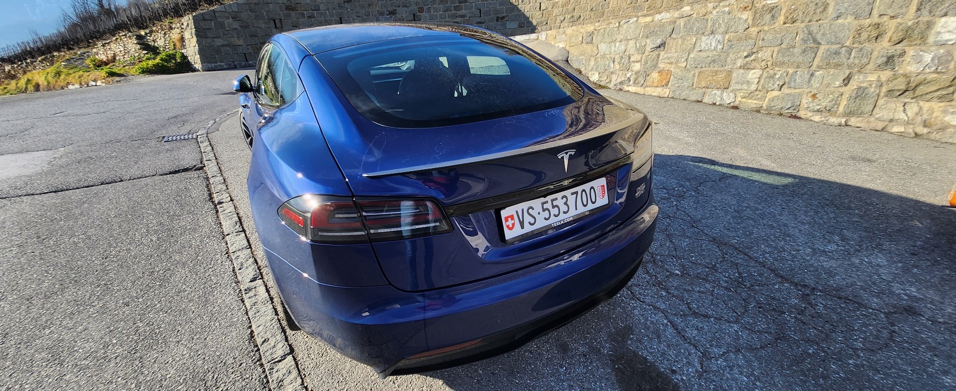 TESLA Model S 100 kWh Plaid-image-8