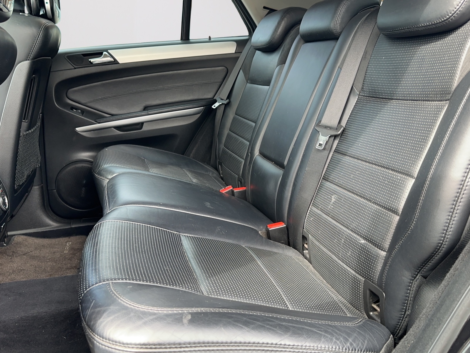 MERCEDES-BENZ ML 63 AMG 4Matic 7G-Tronic-image-11