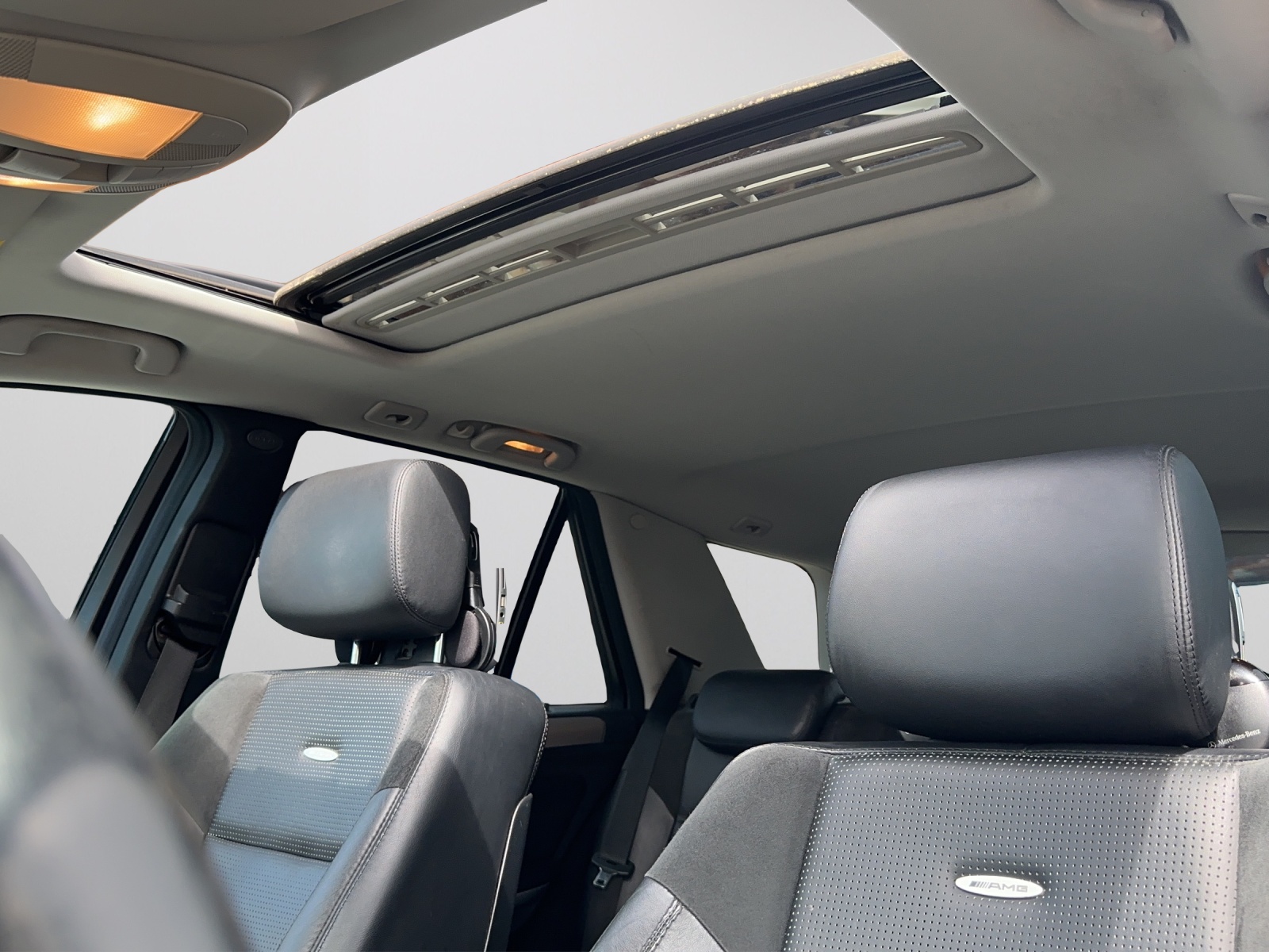 MERCEDES-BENZ ML 63 AMG 4Matic 7G-Tronic-image-13