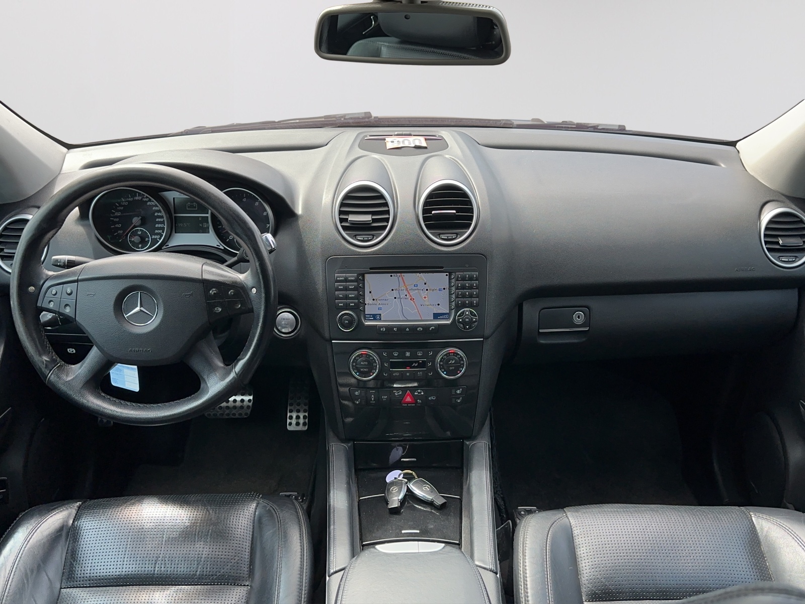 MERCEDES-BENZ ML 63 AMG 4Matic 7G-Tronic-image-8