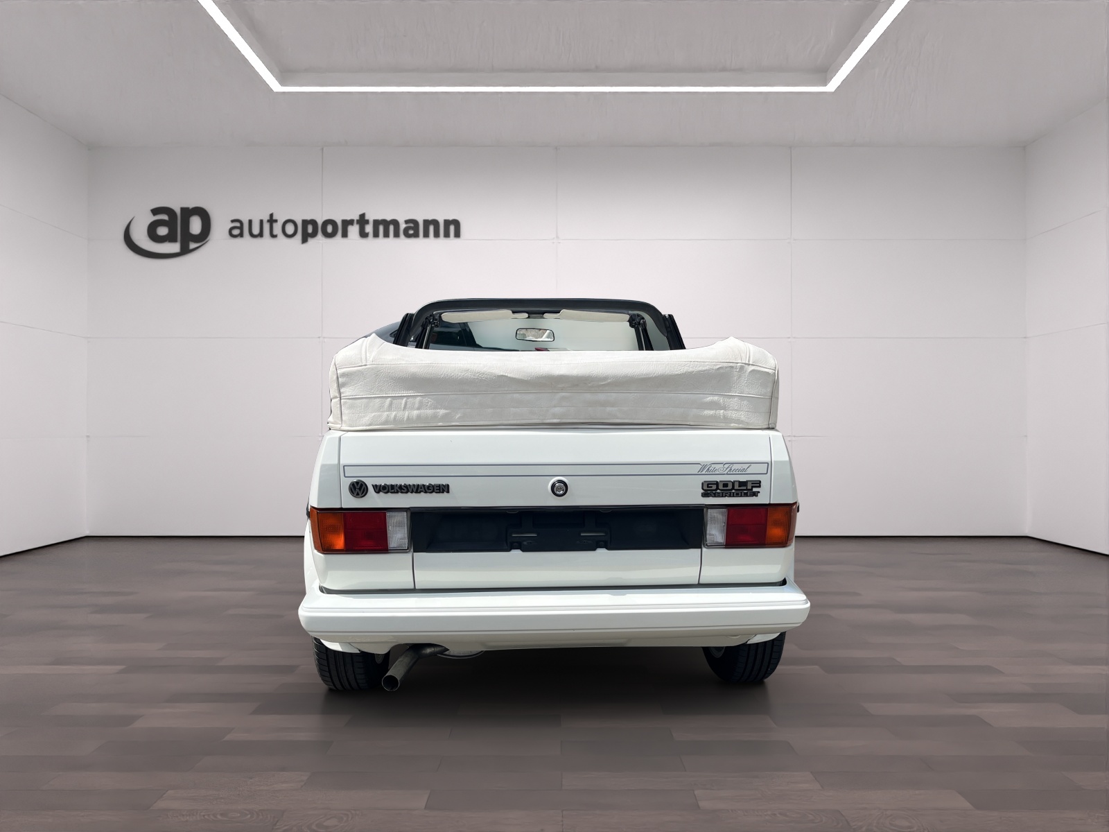 VW Golf Cabriolet 1800 White Special-image-4