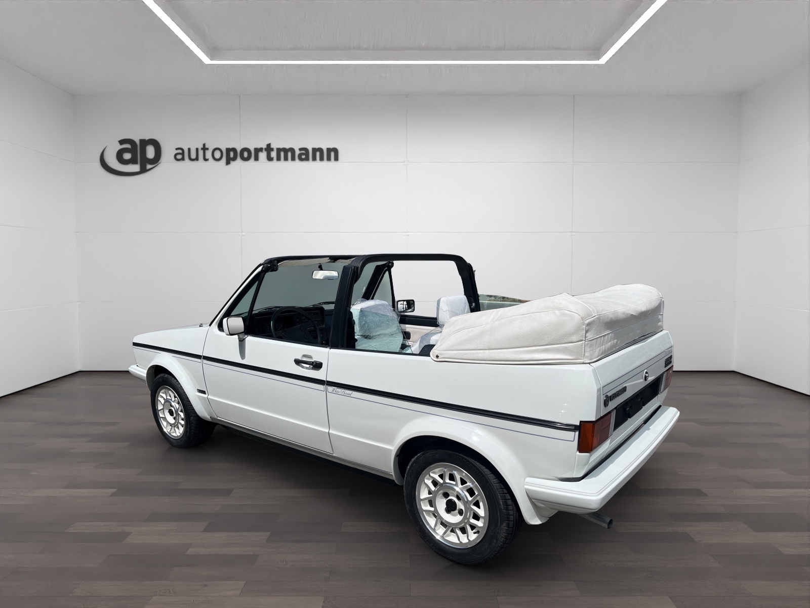 VW Golf Cabriolet 1800 White Special-image-3