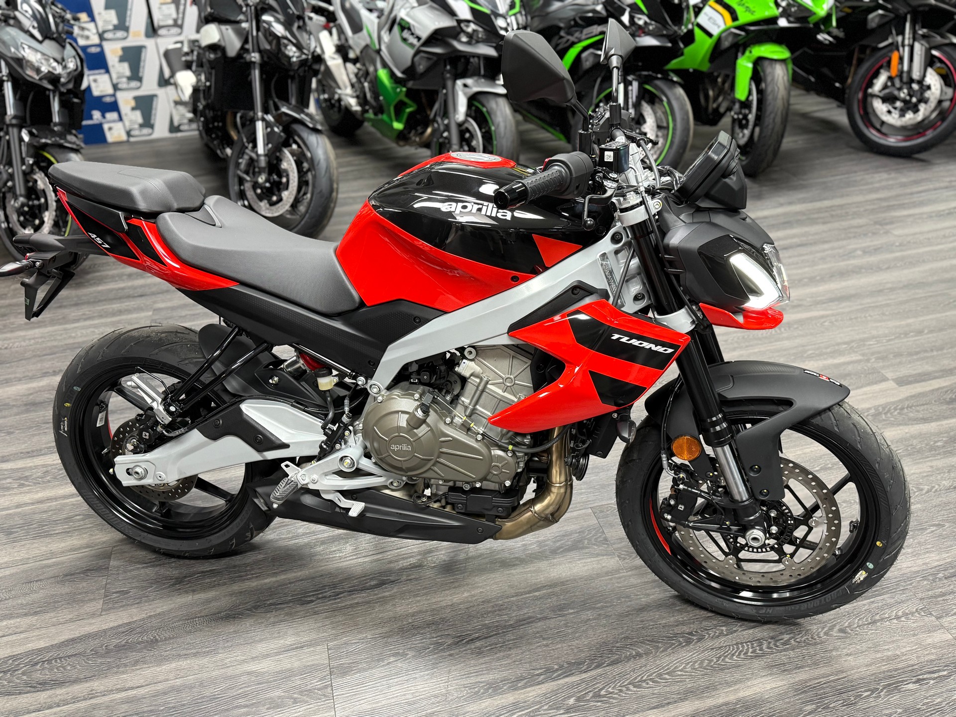 APRILIA Tuono 457 E5+ 2025 Piranha Red (35kW)-image-4