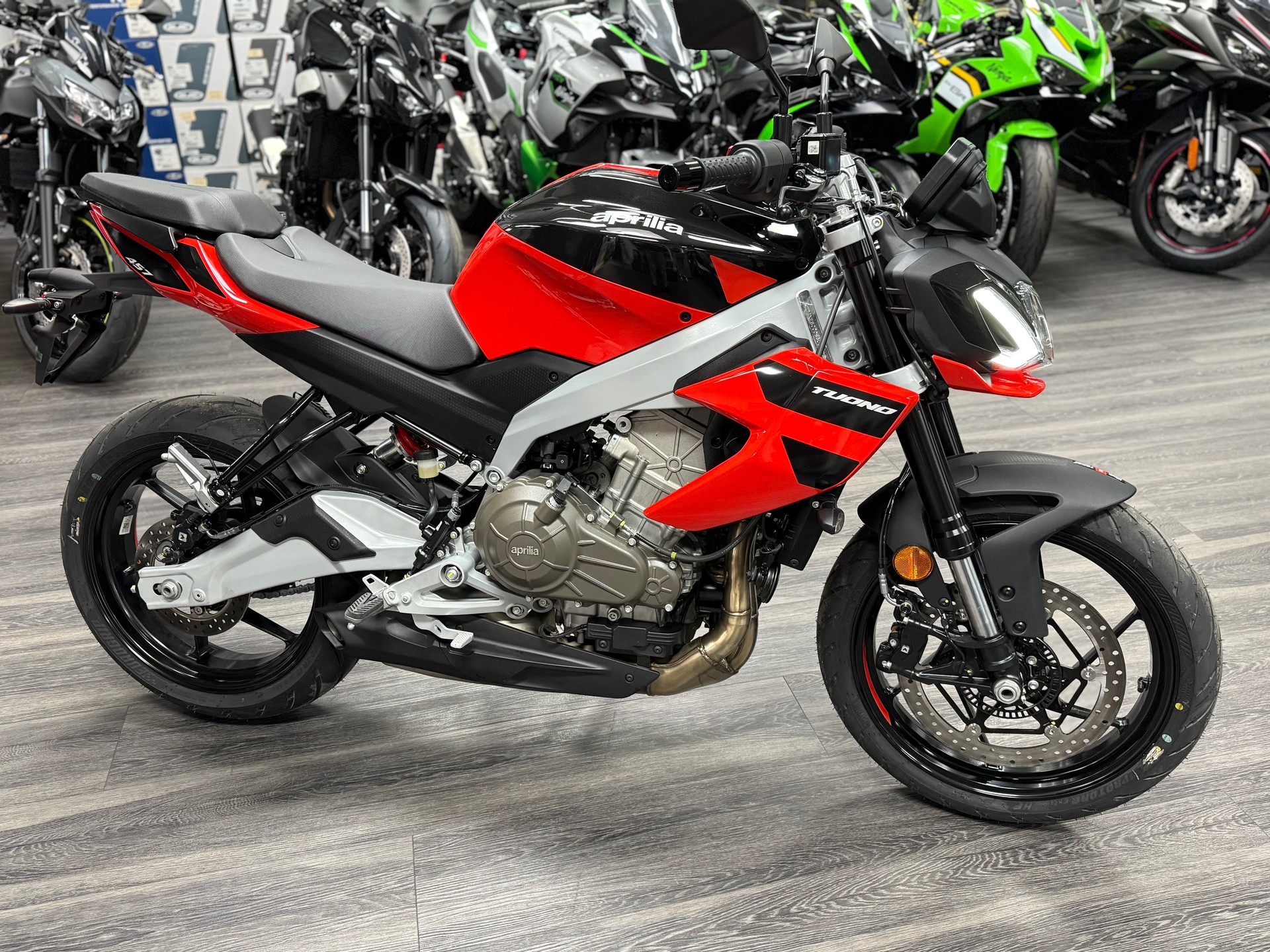 APRILIA Tuono 457 E5+ 2025 Piranha Red (35kW)-image-0