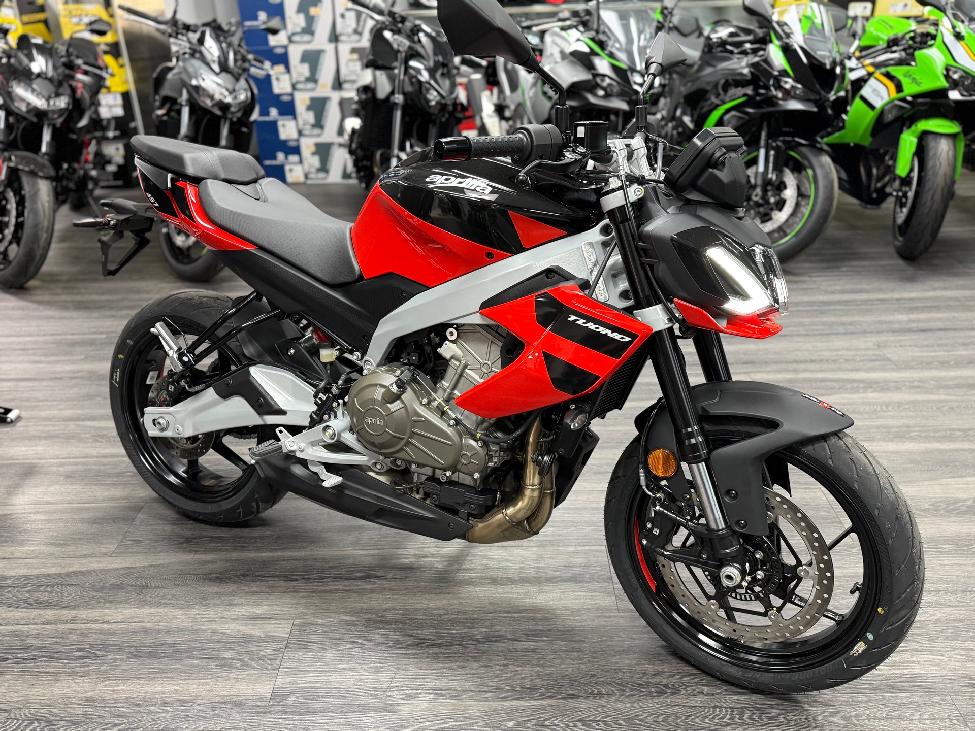 APRILIA Tuono 457 E5+ 2025 Piranha Red (35kW)-image-1