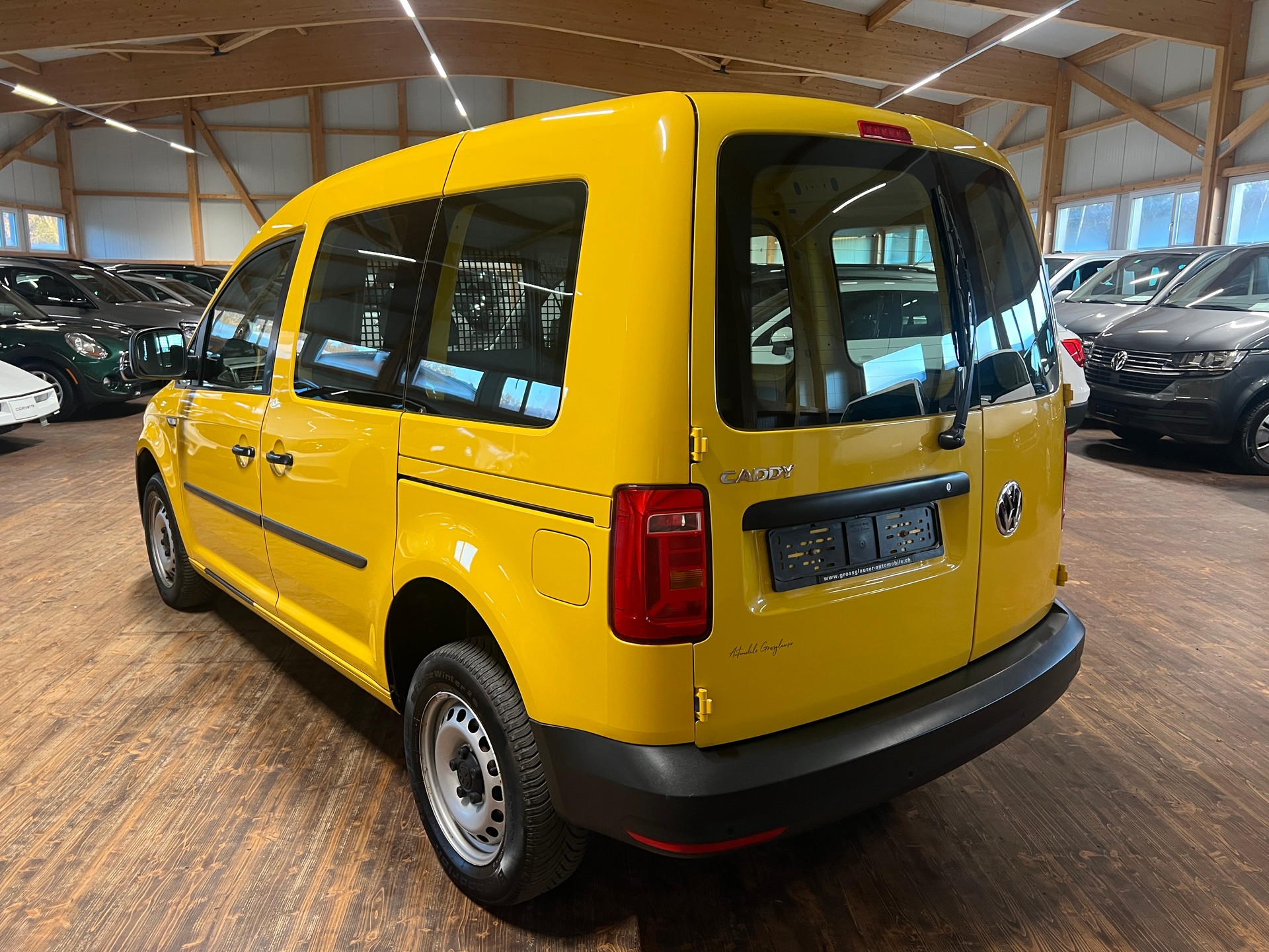 VW Caddy 2.0TDI BlueMotion Technology-image-6