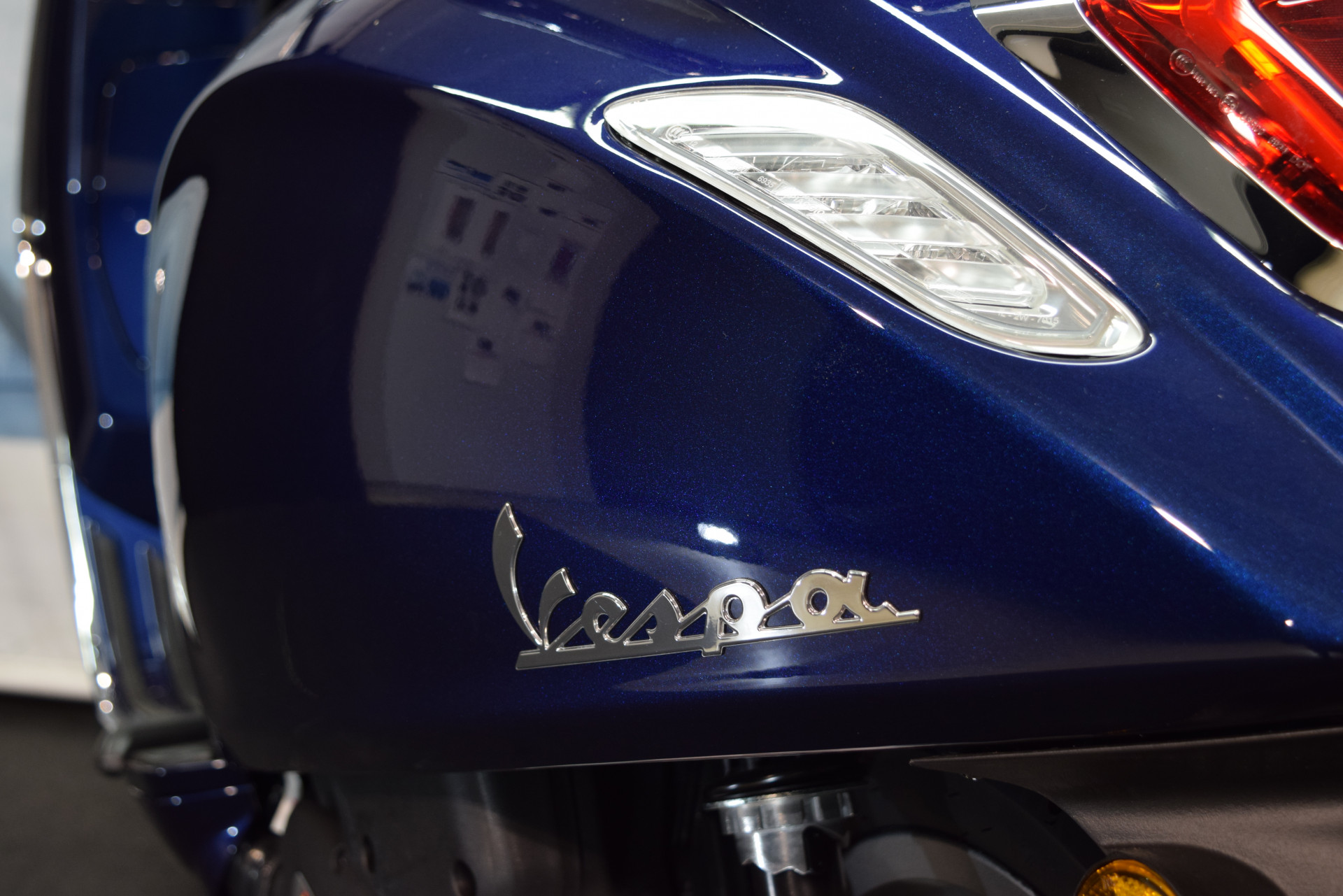 PIAGGIO Vespa Primavera 125-image-8