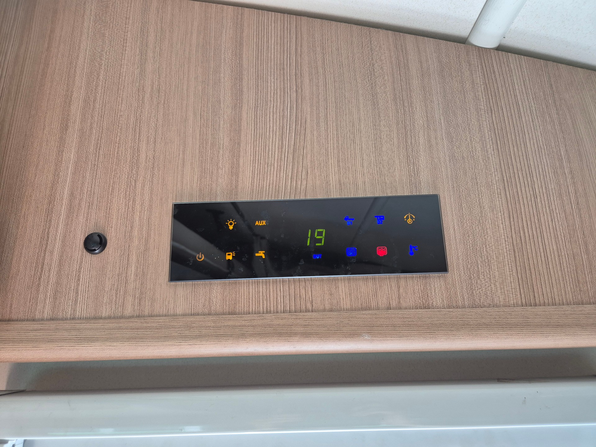 ADRIA Axess M680 SP-image-23