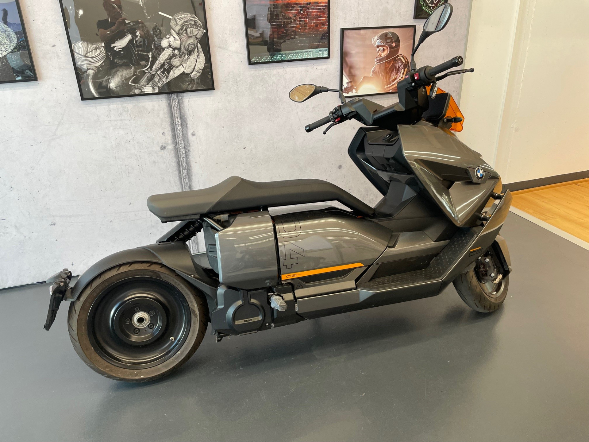 BMW CE 04 Avantgarde-image-1