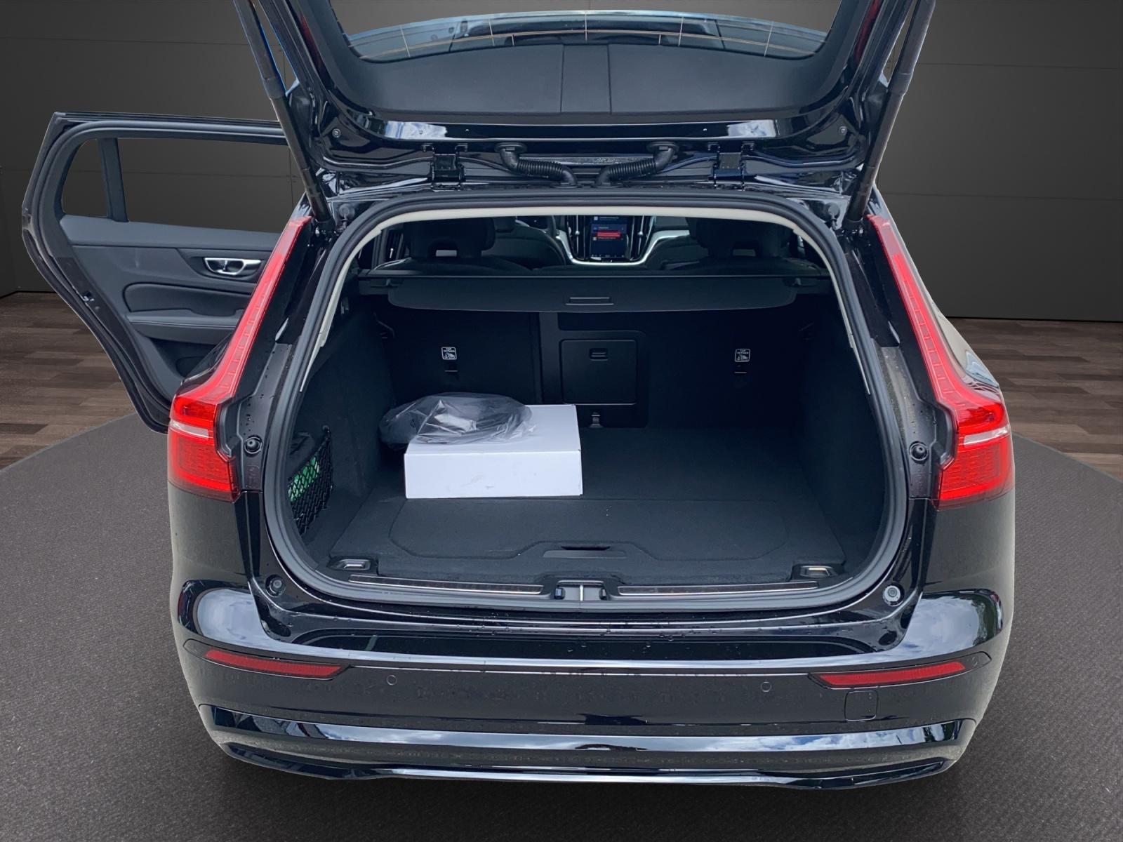 VOLVO V60 2.0 T6 TE Plus Dark eAWD-image-15