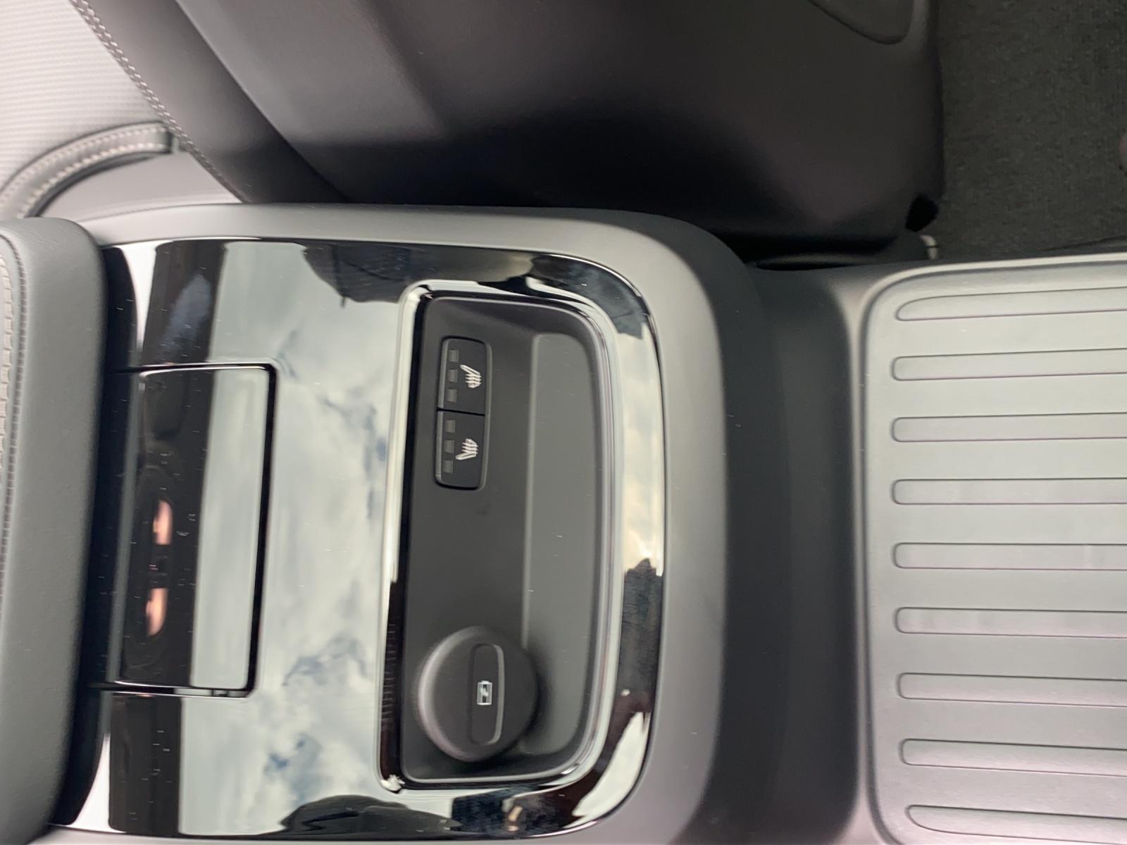 VOLVO V60 2.0 T6 TE Plus Dark eAWD-image-16