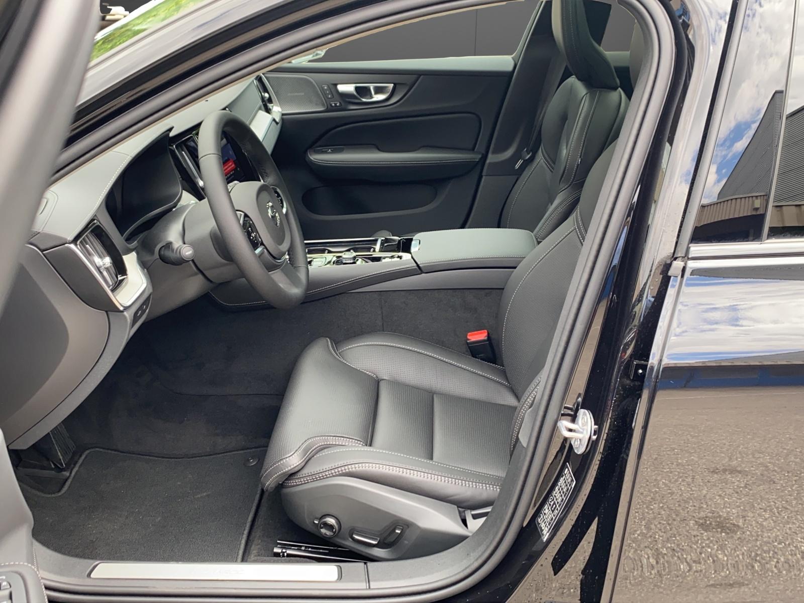 VOLVO V60 2.0 T6 TE Plus Dark eAWD-image-9