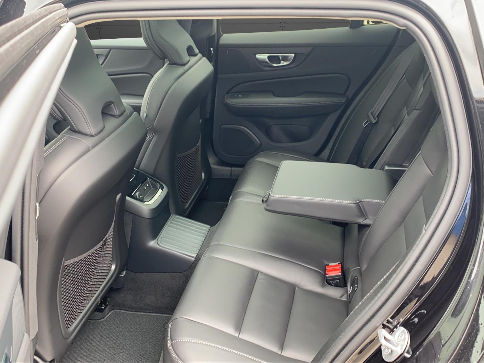 VOLVO V60 2.0 T6 TE Plus Dark eAWD-image-14