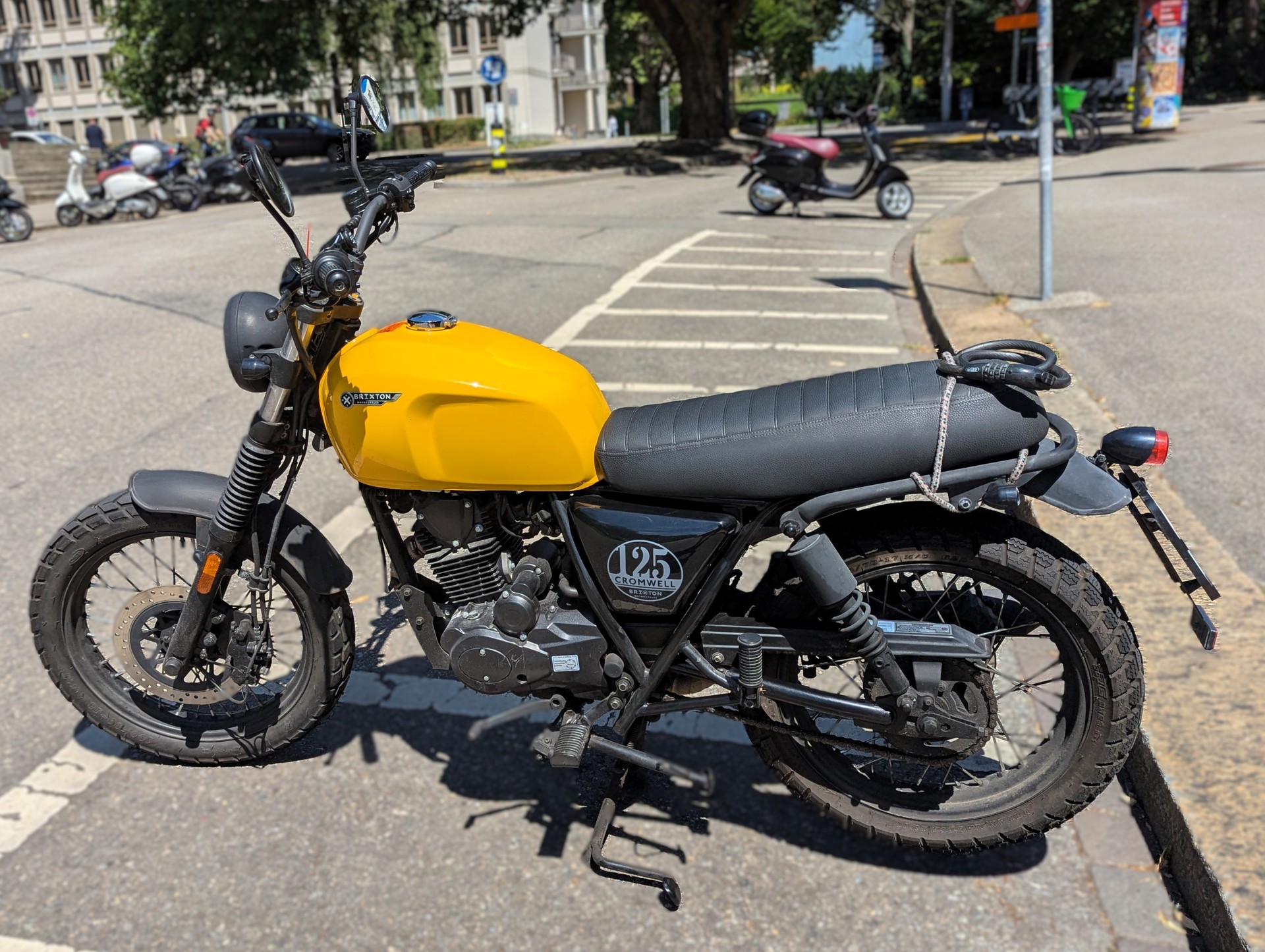 BRIXTON Cromwell 125 CBS