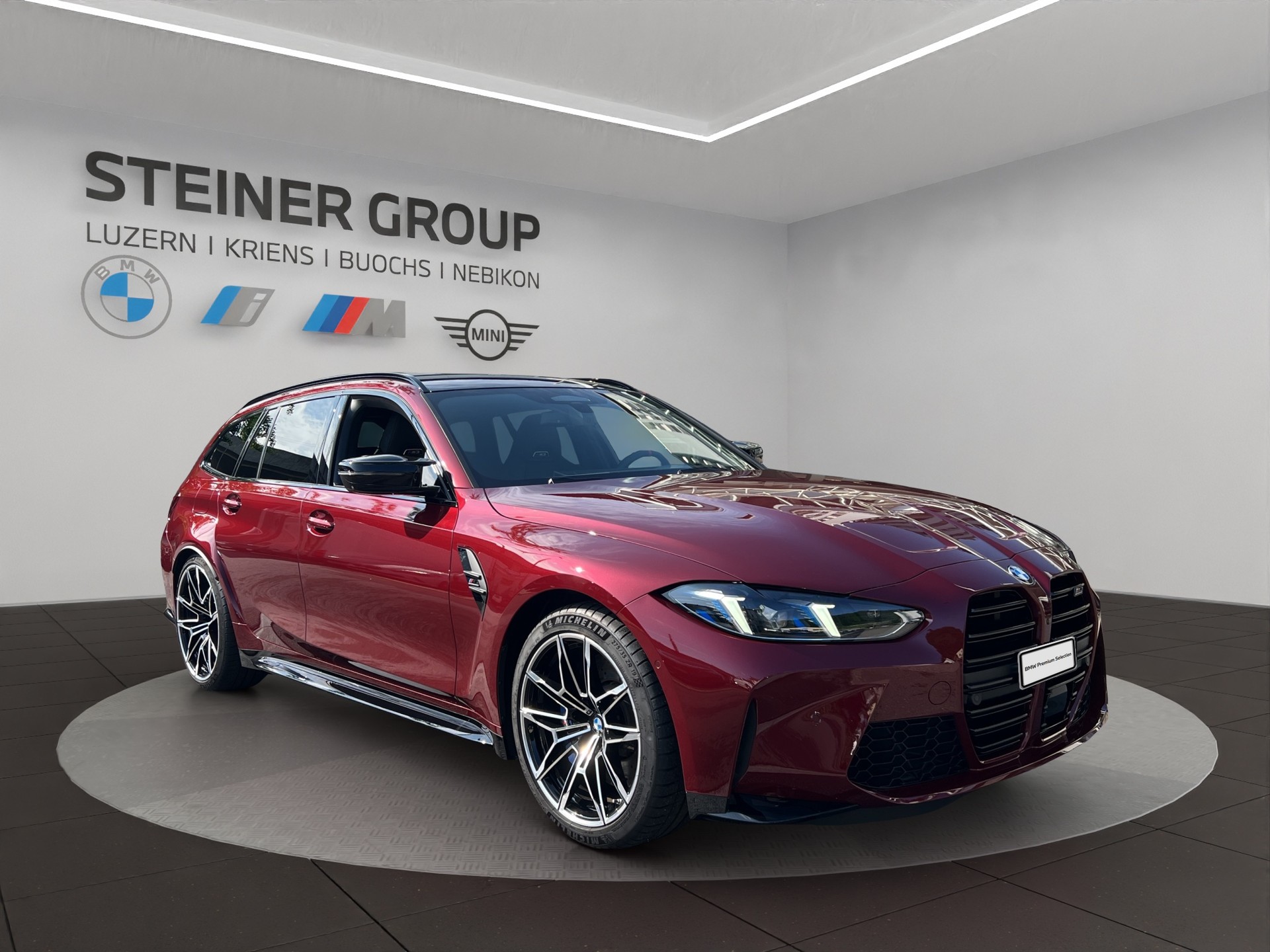 BMW M3 Touring xDrive Competition M-showroom-element-2