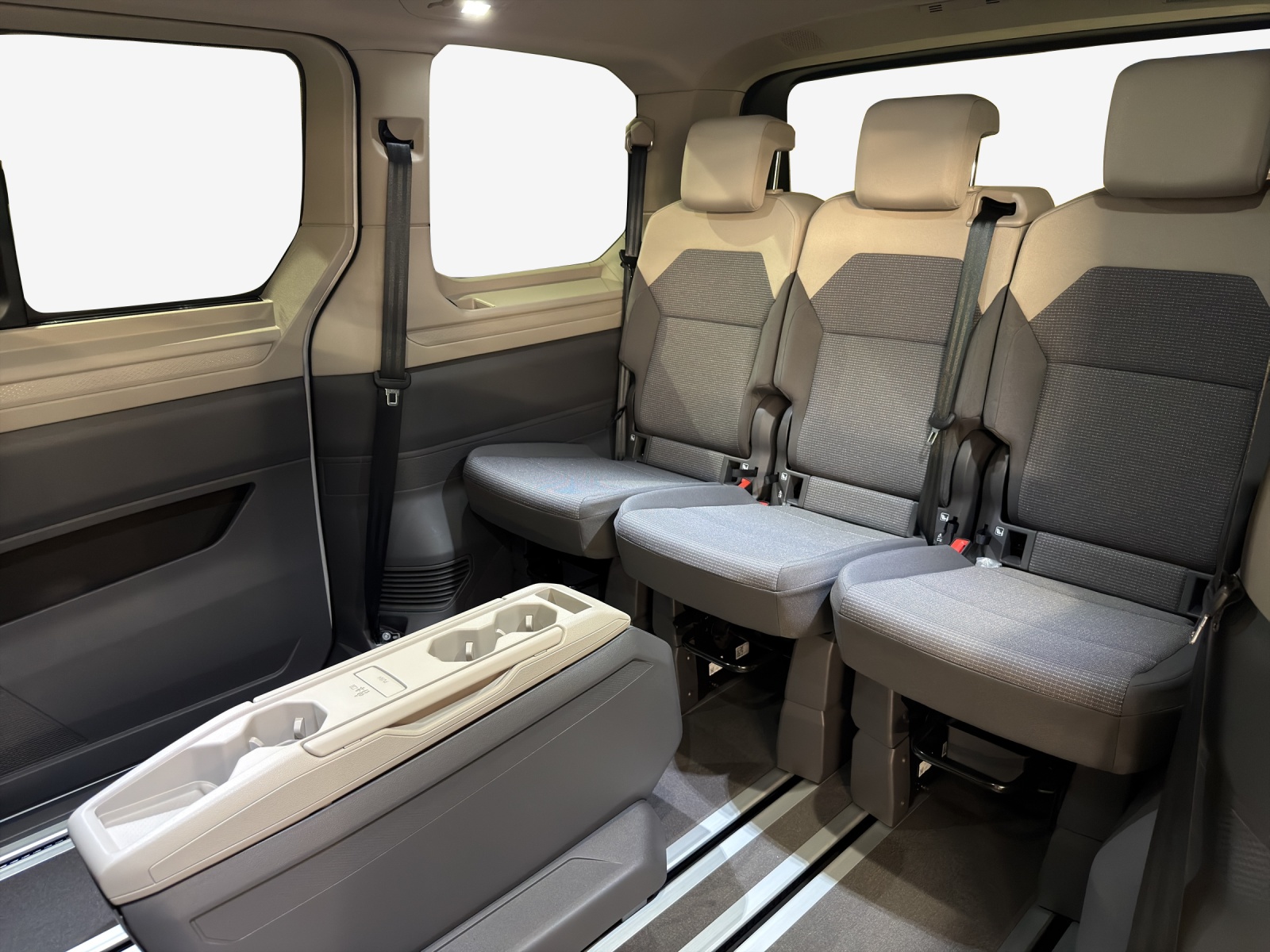 VW Multivan 1.5 eHybrid 4Motion DSG-image-8
