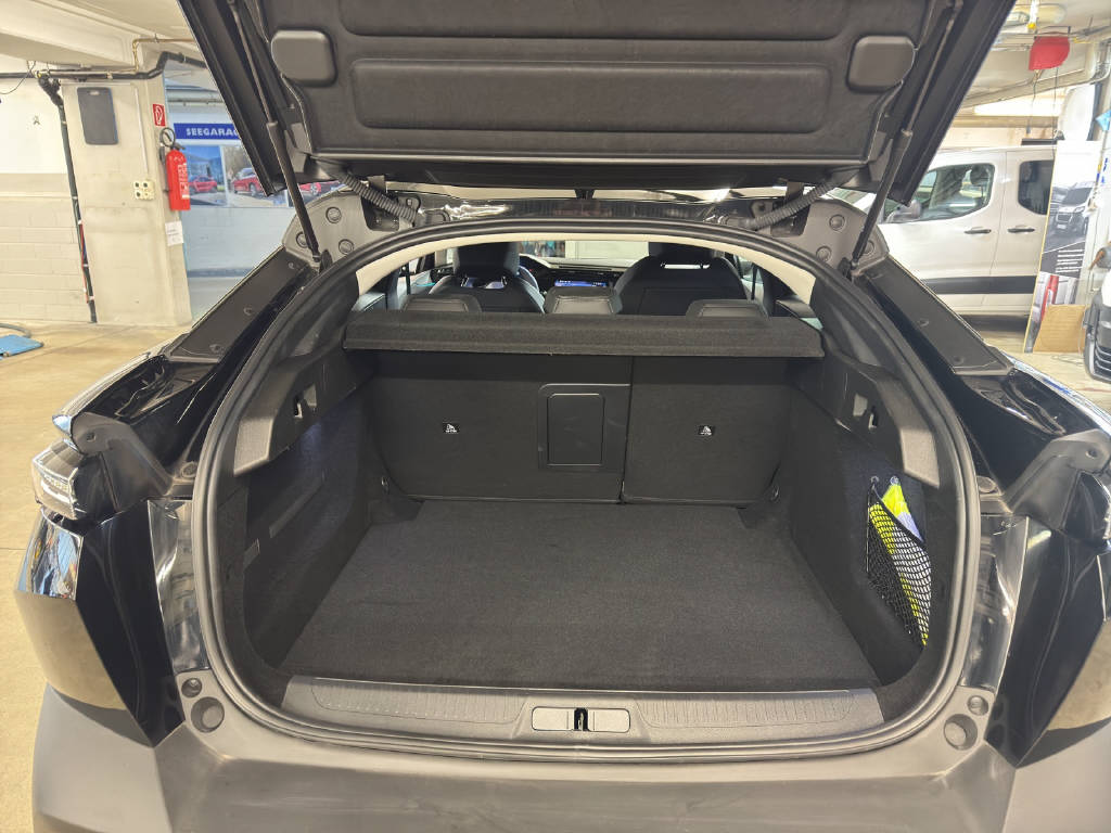 PEUGEOT 408 1.2 PureTech Allure Pack-image-8