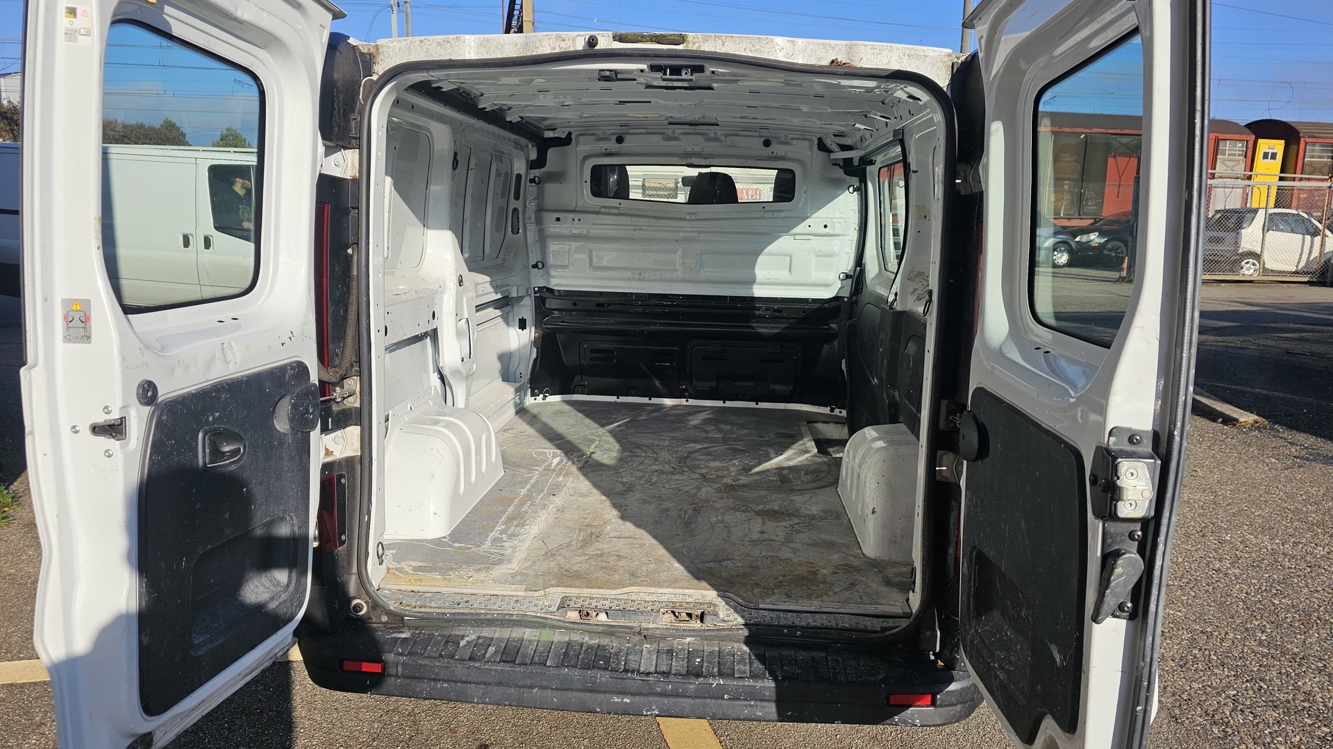 OPEL Vivaro 1.6 CDTI 2.7t L1H1-image-7