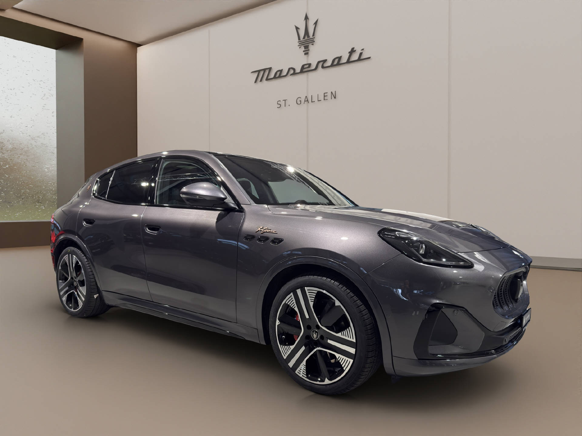 MASERATI Grecale Folgore-showroom-element-2