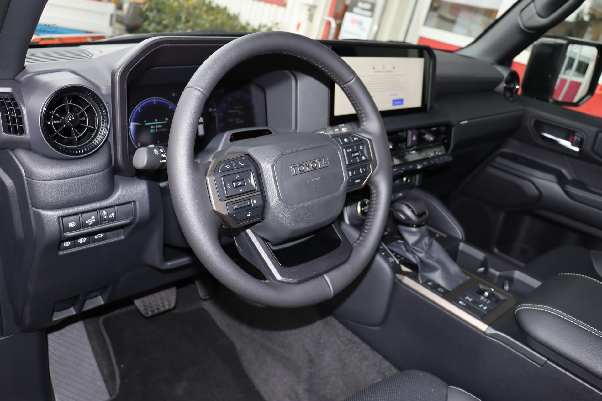TOYOTA Land Cruiser 2.8TD 48V Style-image-13