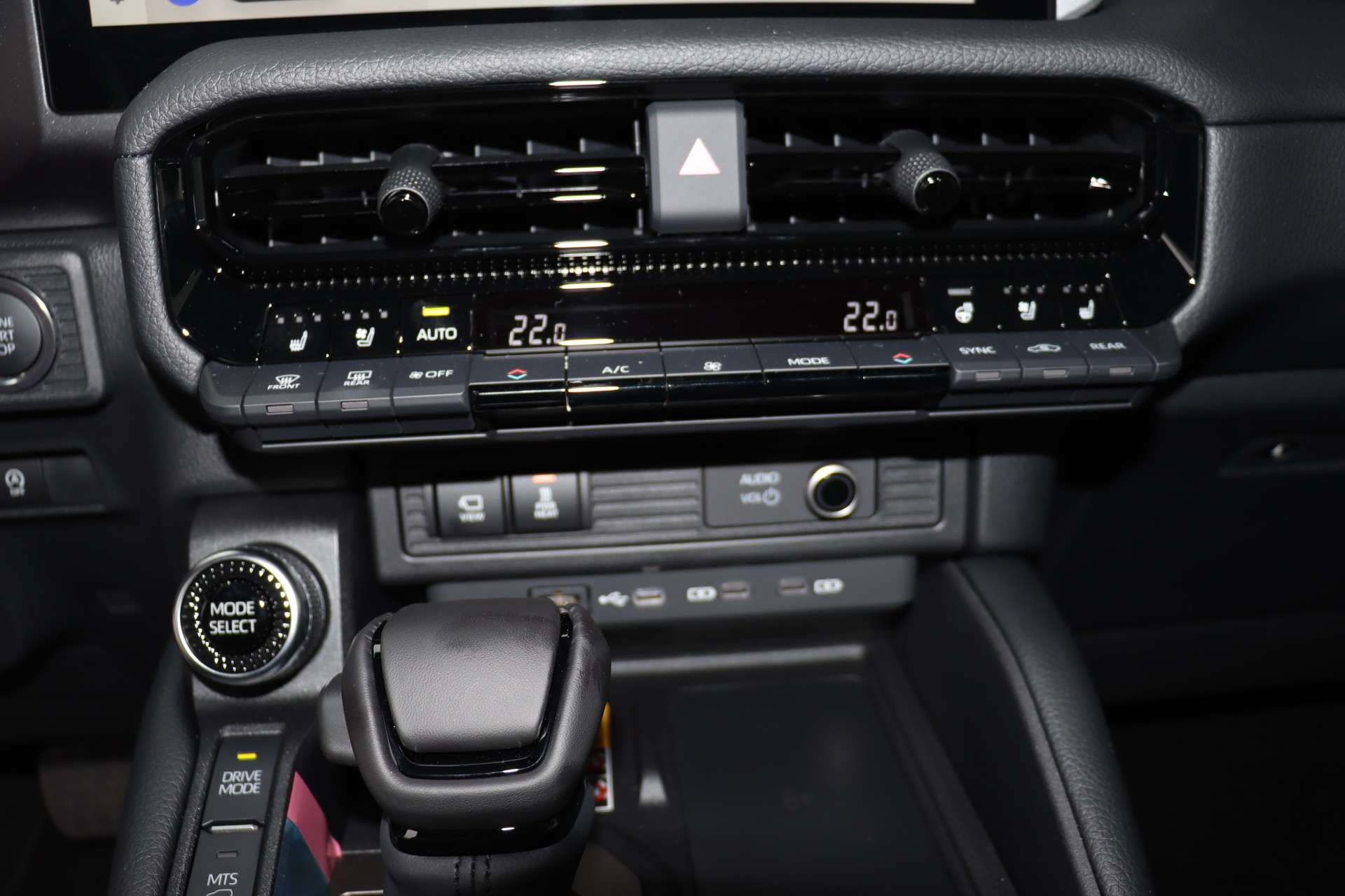 TOYOTA Land Cruiser 2.8TD 48V Style-image-20