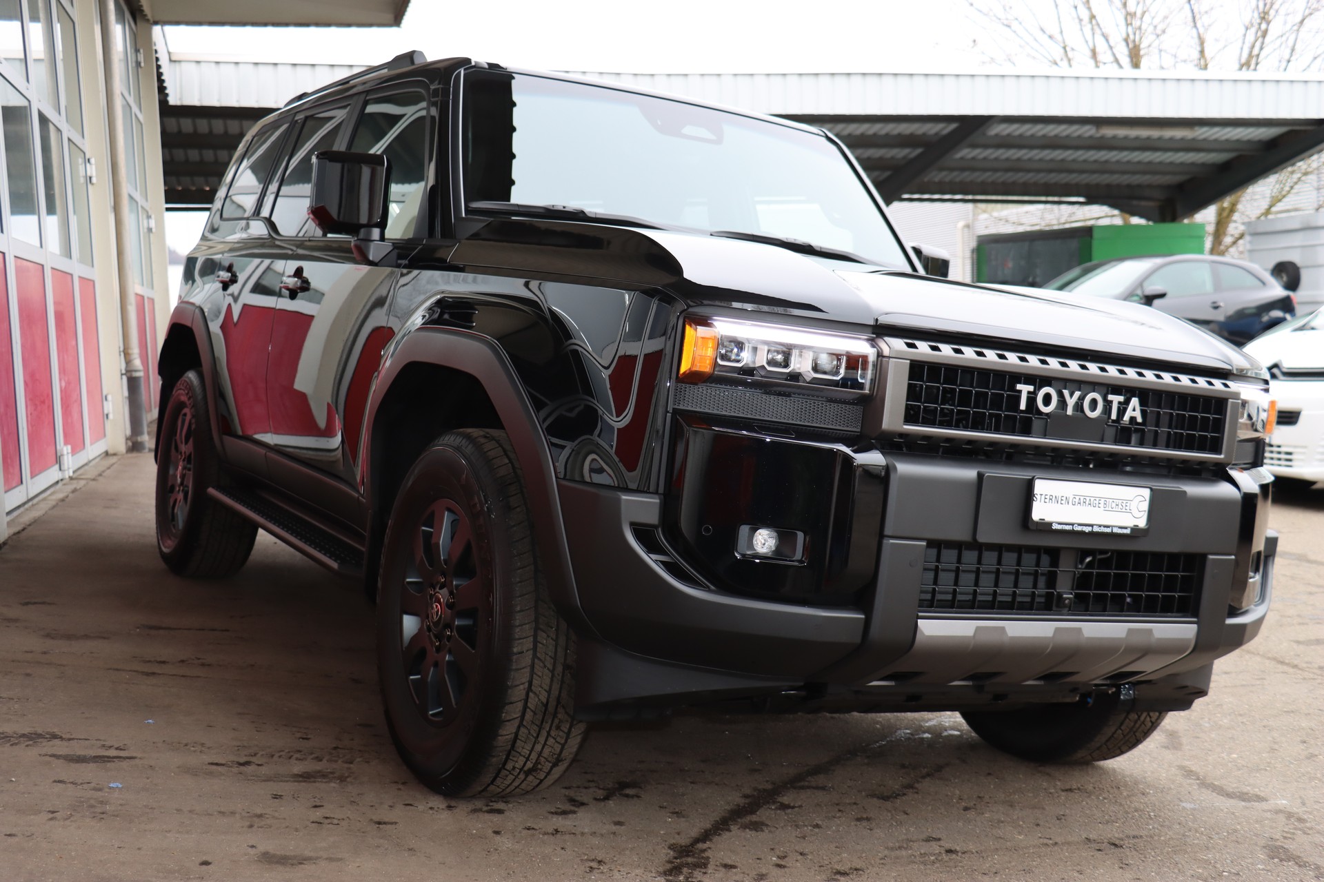 TOYOTA Land Cruiser 2.8TD 48V Style-showroom-element-3