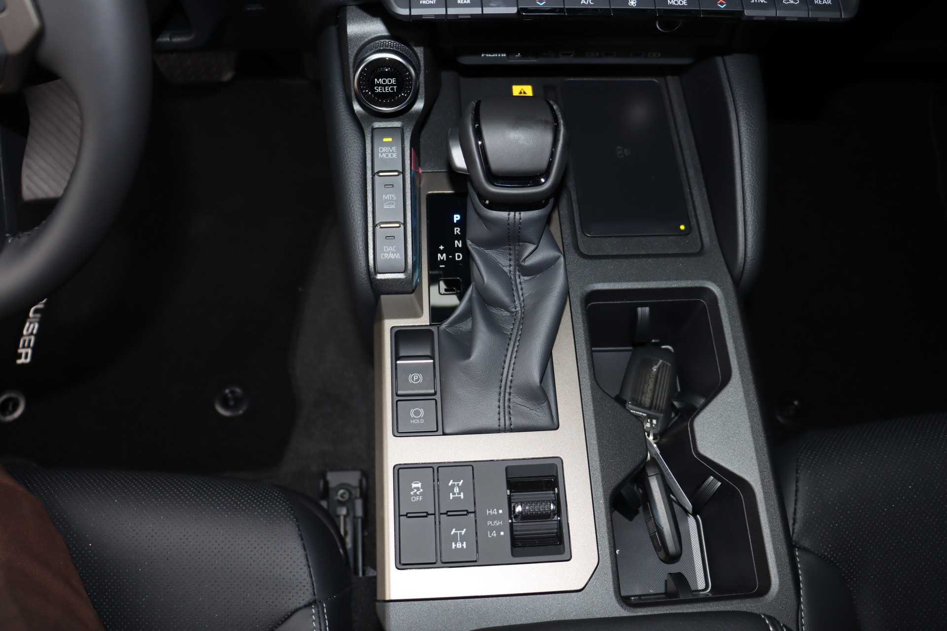 TOYOTA Land Cruiser 2.8TD 48V Style-image-16