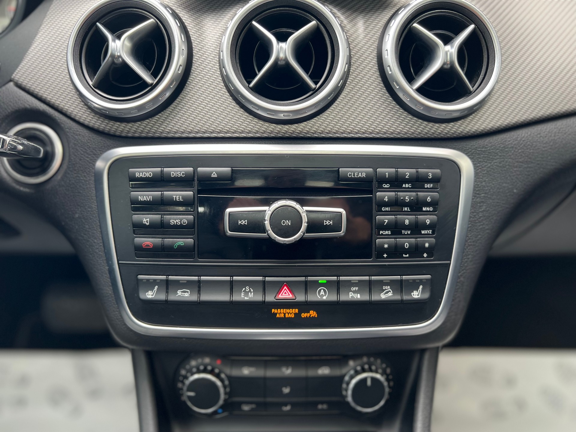 MERCEDES-BENZ GLA 200 CDI Swiss Star Edition 4Matic 7G-DCT-image-16