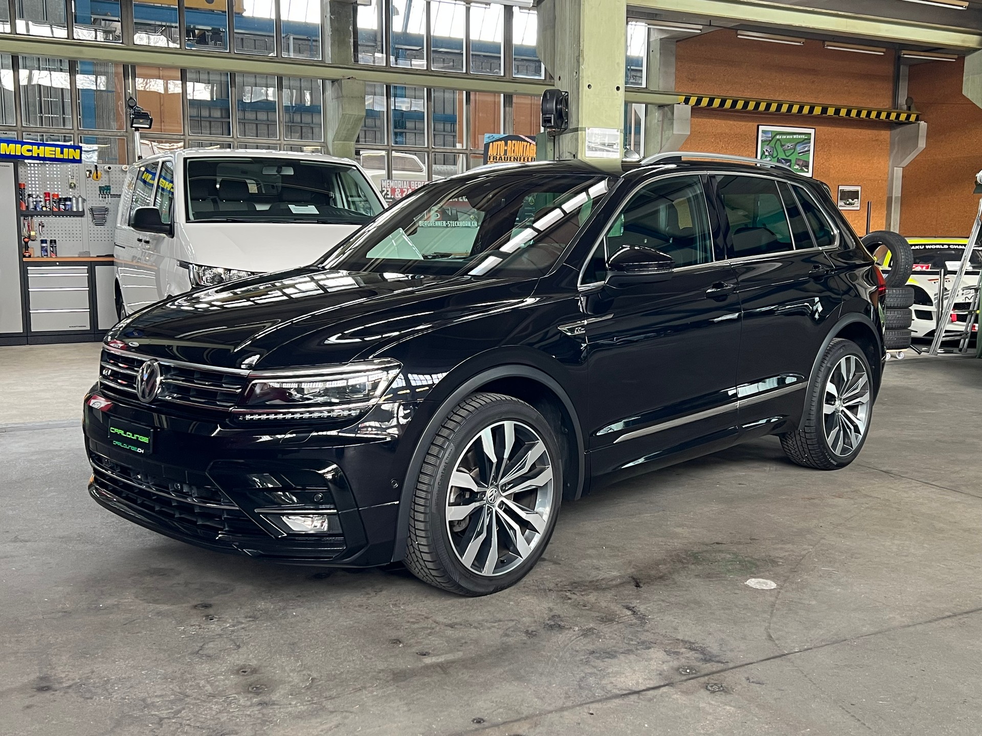 VW Tiguan 2.0TSI Highline 4Motion ***** R-Line Paket ***** DSG-image-17