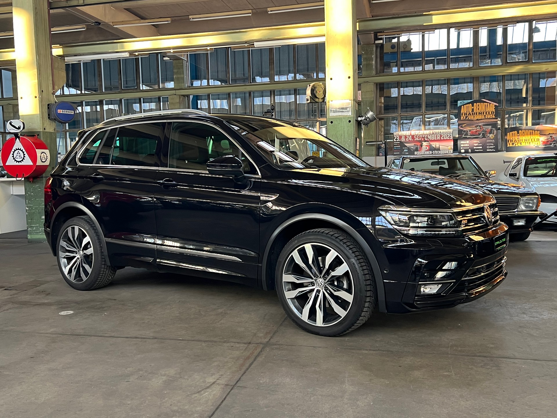 VW Tiguan 2.0TSI Highline 4Motion ***** R-Line Paket ***** DSG
