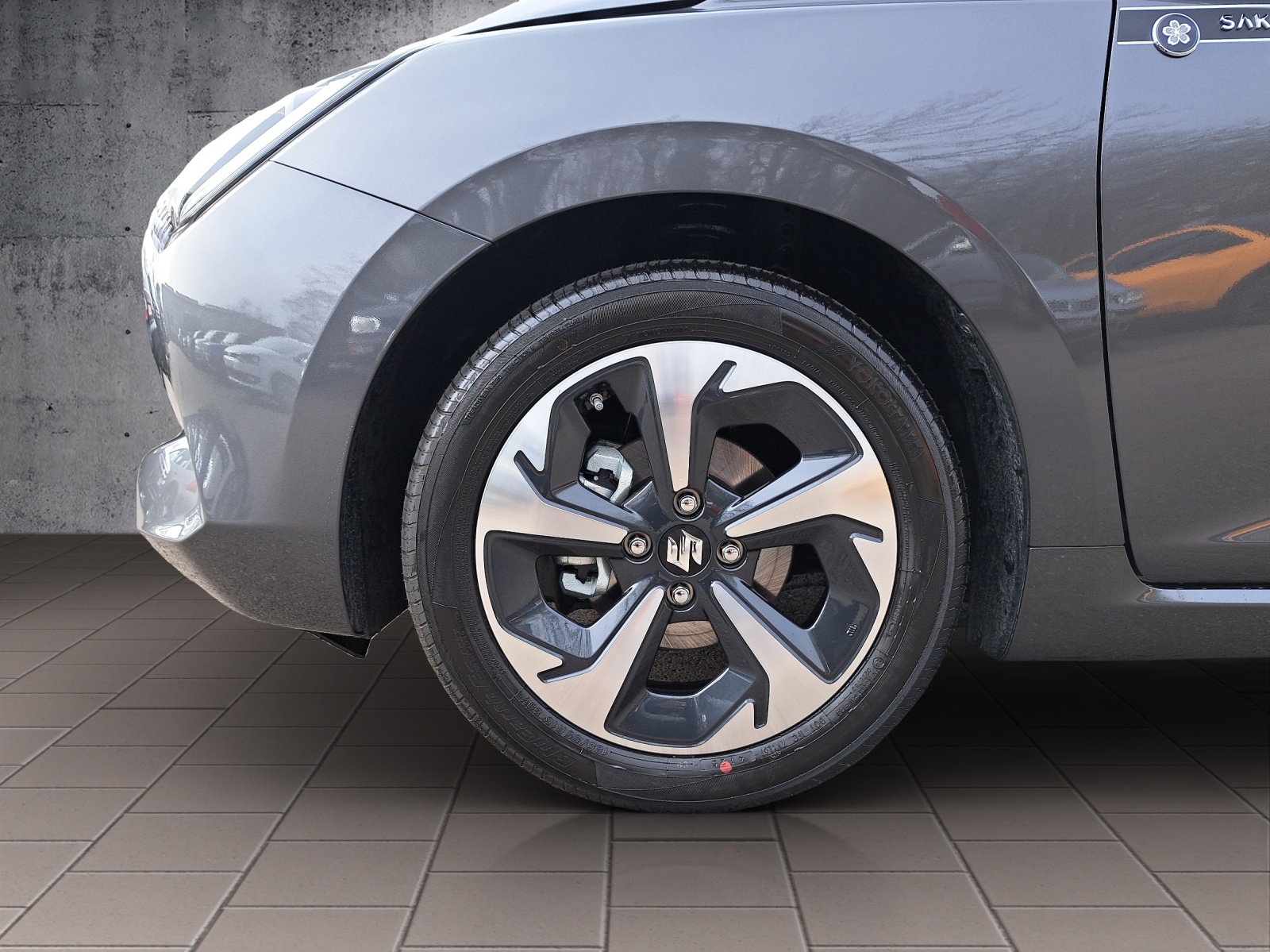 SUZUKI Swift 1.2 Sakura Top Hybrid-image-8