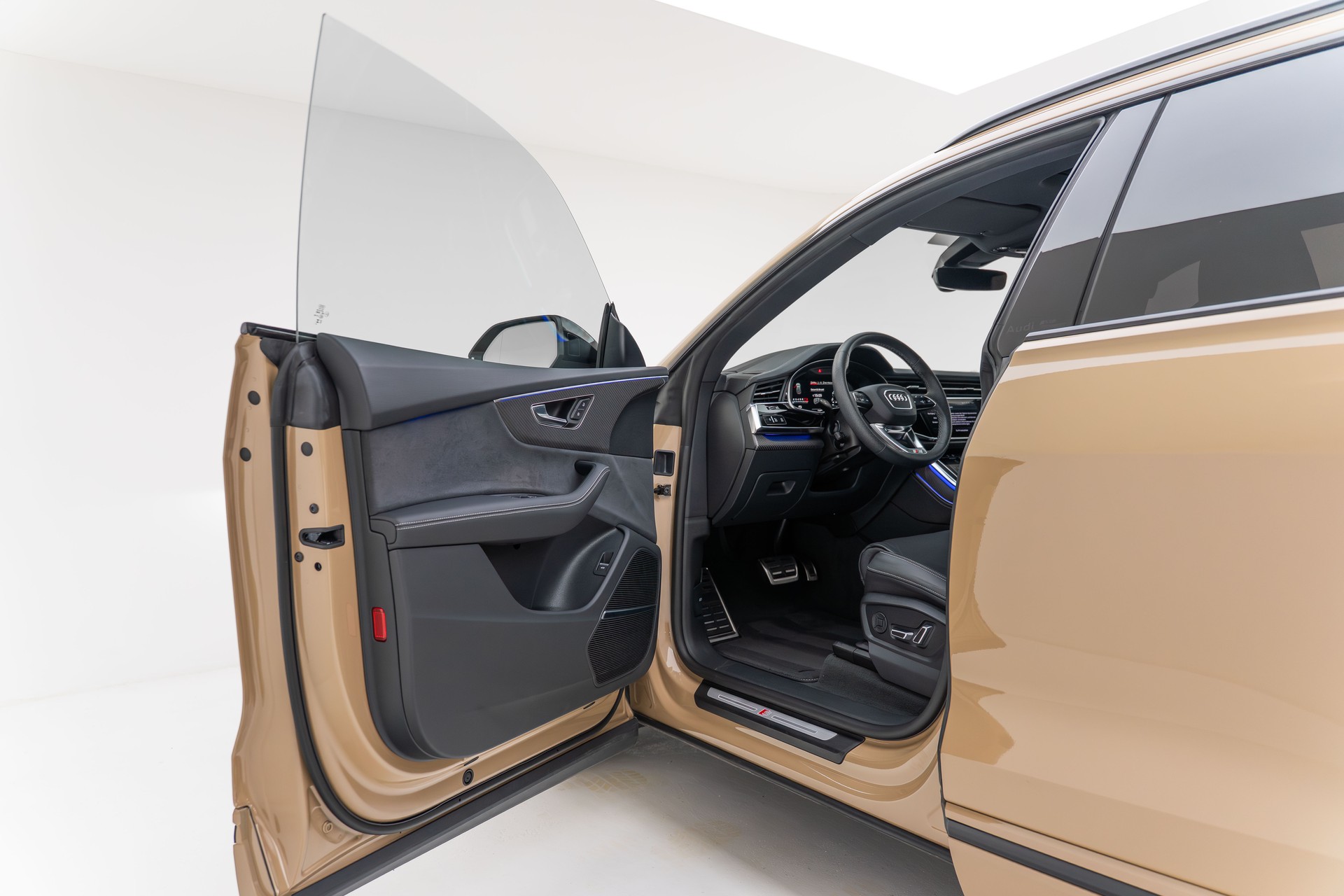 AUDI SQ8 SUV TFSI quattro tiptronic - AUDI Exclusive-image-17