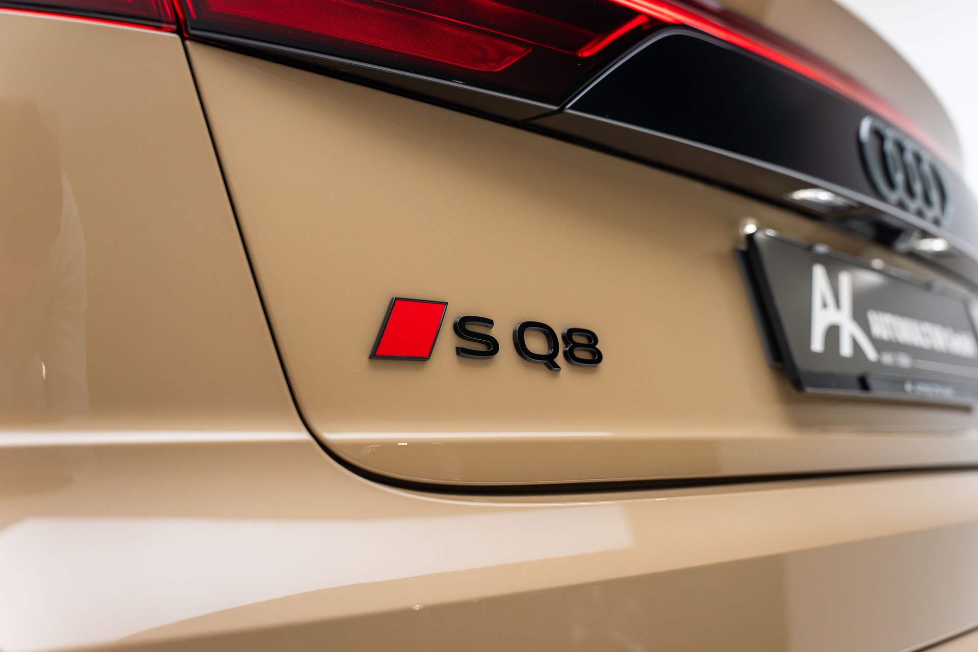 AUDI SQ8 SUV TFSI quattro tiptronic - AUDI Exclusive-image-16