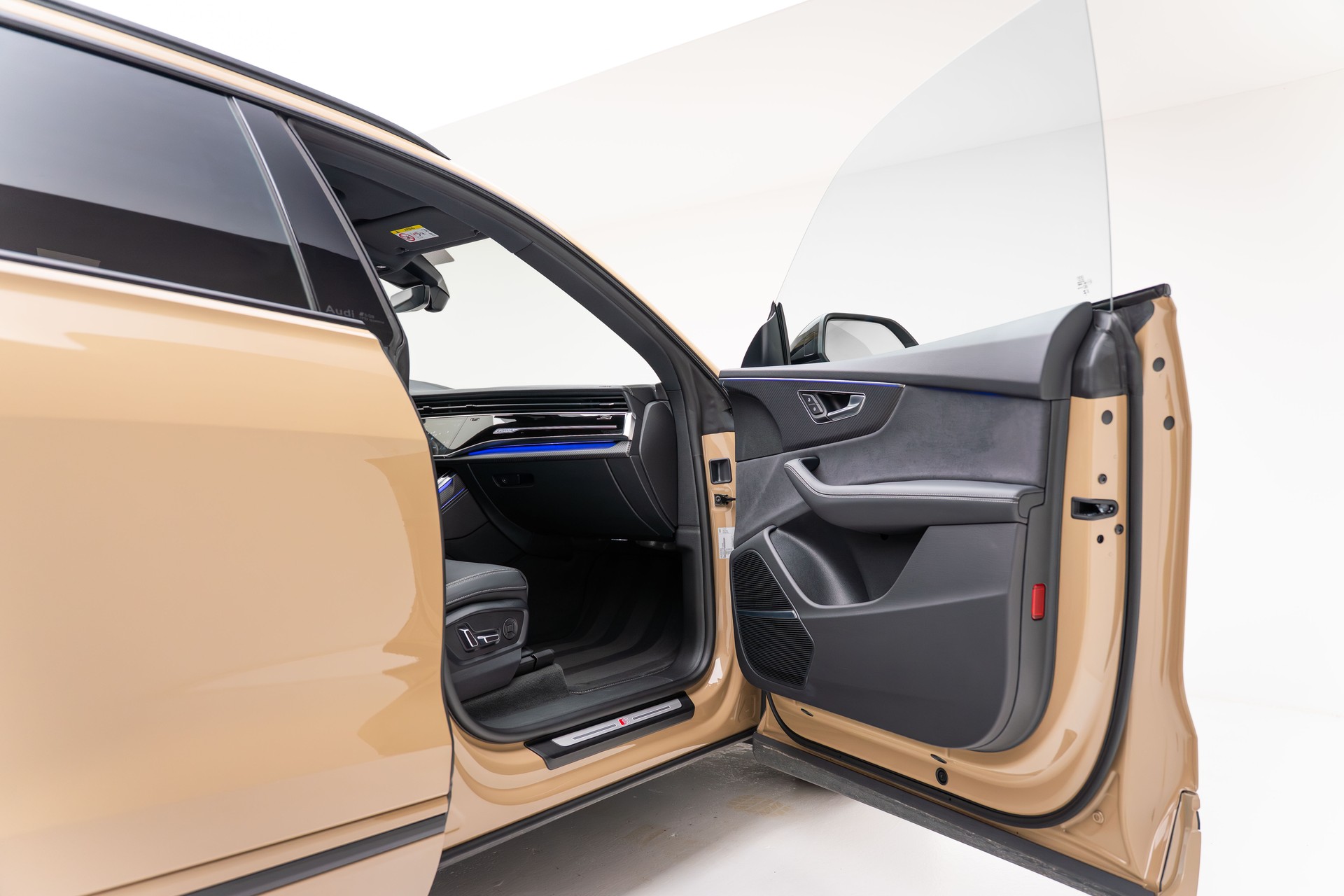 AUDI SQ8 SUV TFSI quattro tiptronic - AUDI Exclusive-image-26