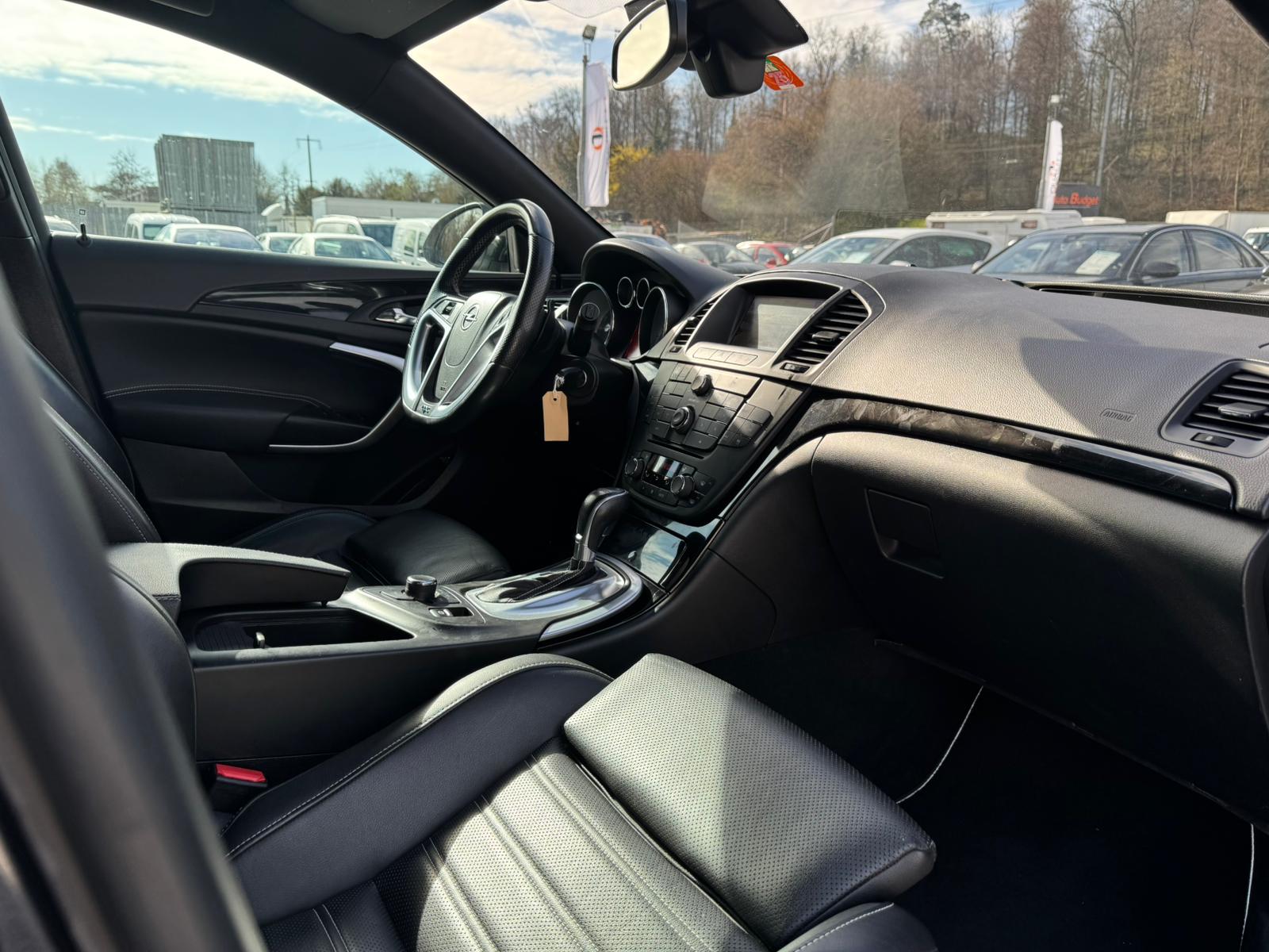 OPEL Insignia Sports Tourer 2.8 Turbo OPC 4WD Automatic-image-13