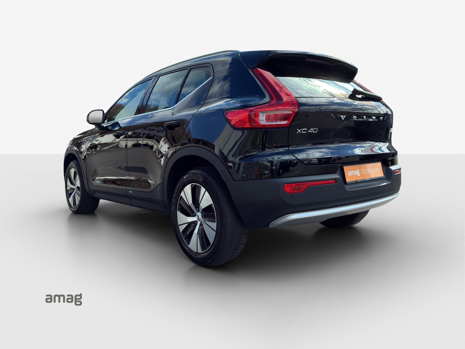 VOLVO XC40 T4 PHEV Essential DCT-showroom-element-2