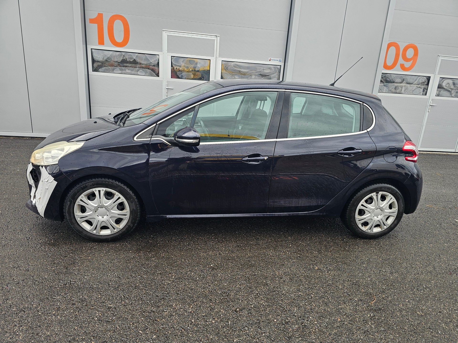 PEUGEOT 208 1.6 VTI Allure-image-1