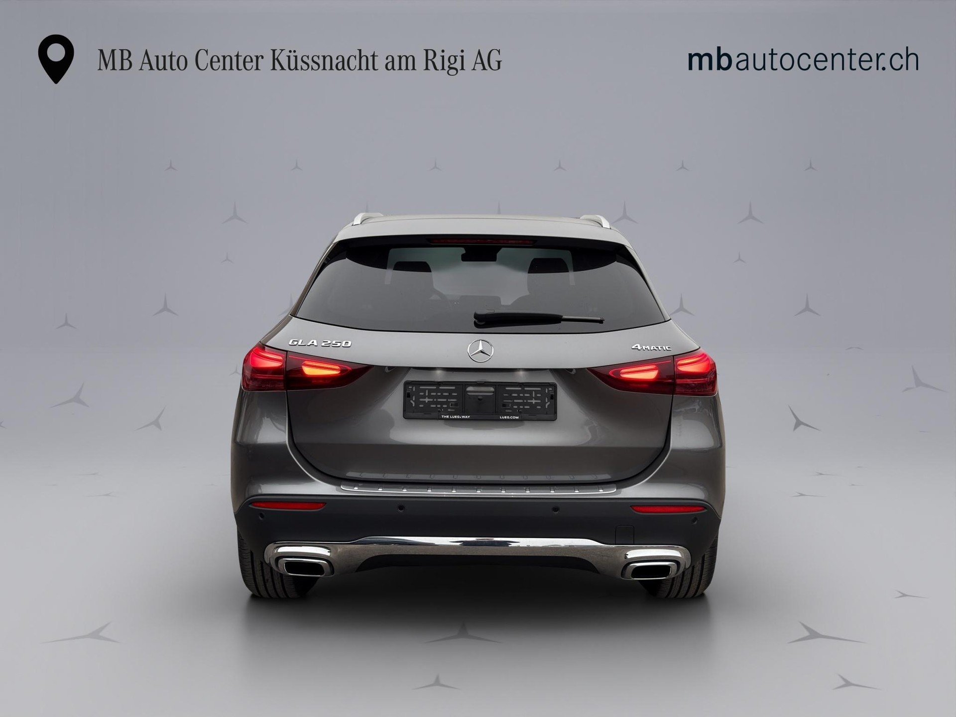 MERCEDES-BENZ GLA 250 Swiss Star Progressive 4matic-showroom-element-3