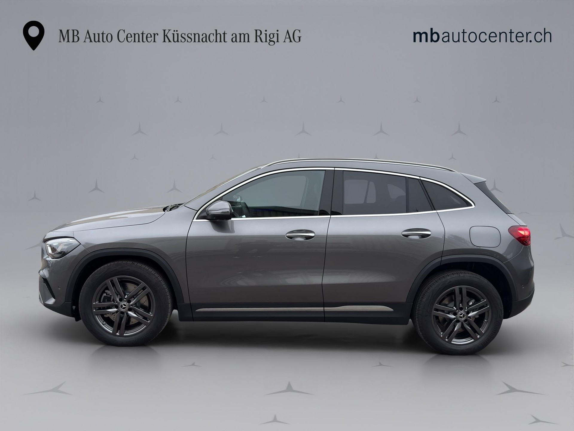 MERCEDES-BENZ GLA 250 Swiss Star Progressive 4matic-showroom-element-2