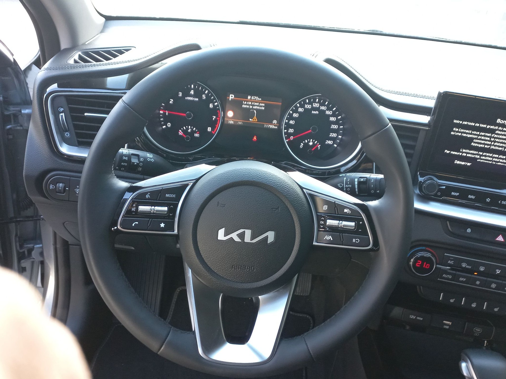 KIA Ceed Sportswagon 1.5 T-GDi Power DCT-image-6