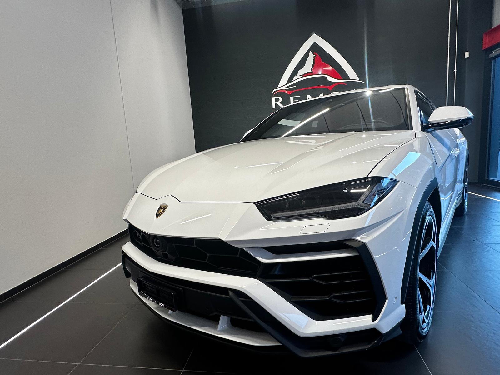 LAMBORGHINI Urus E-Gear-image-1
