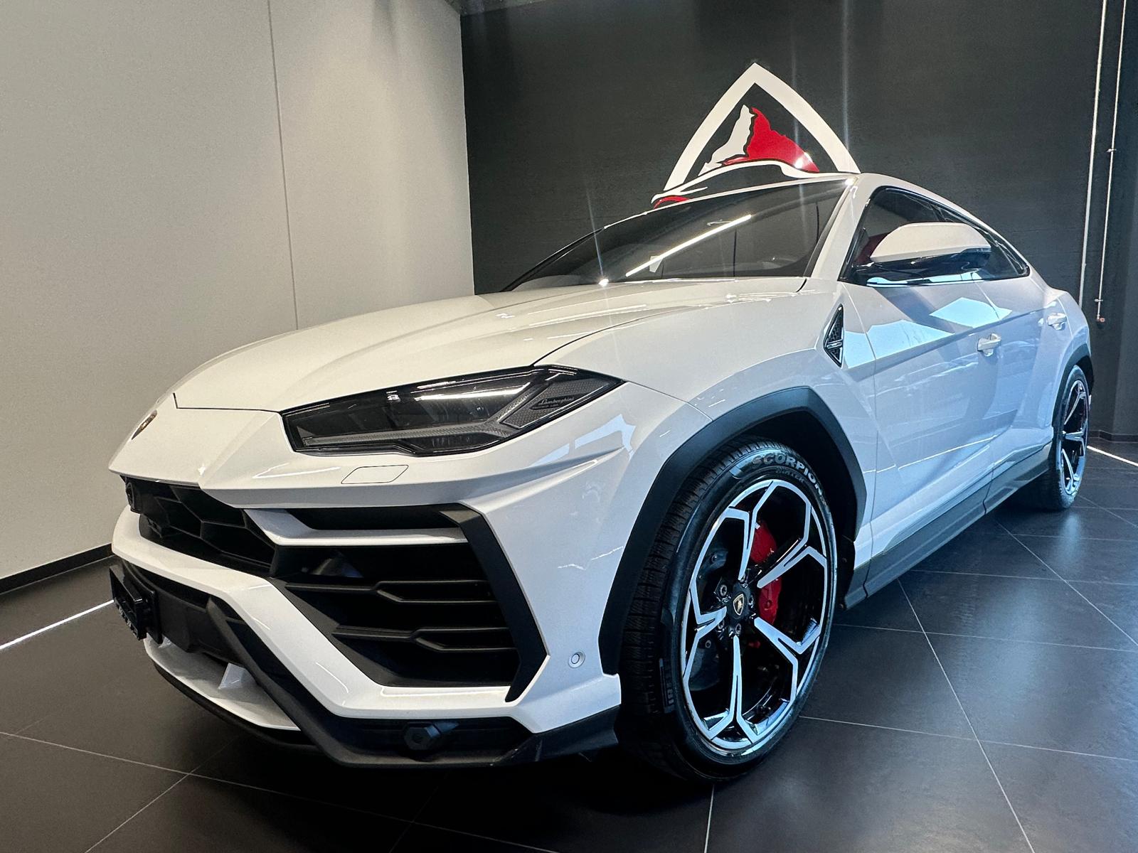 LAMBORGHINI Urus E-Gear