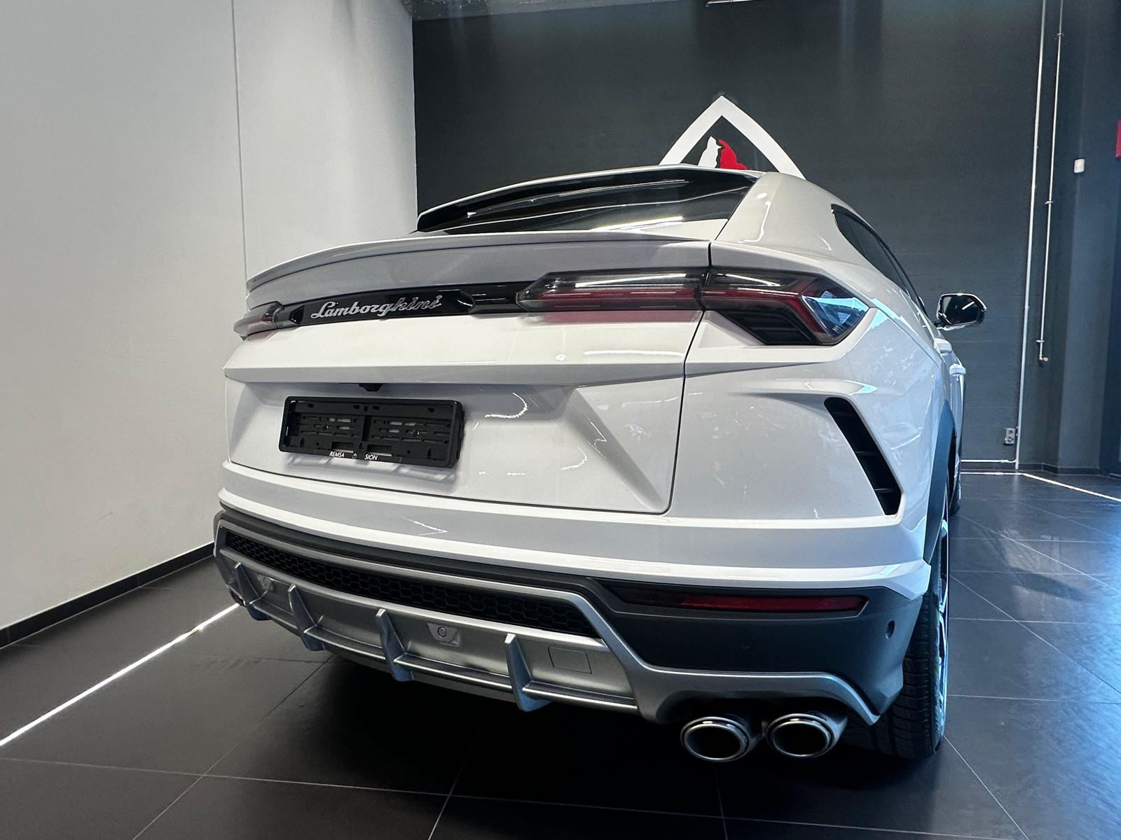 LAMBORGHINI Urus E-Gear-image-4