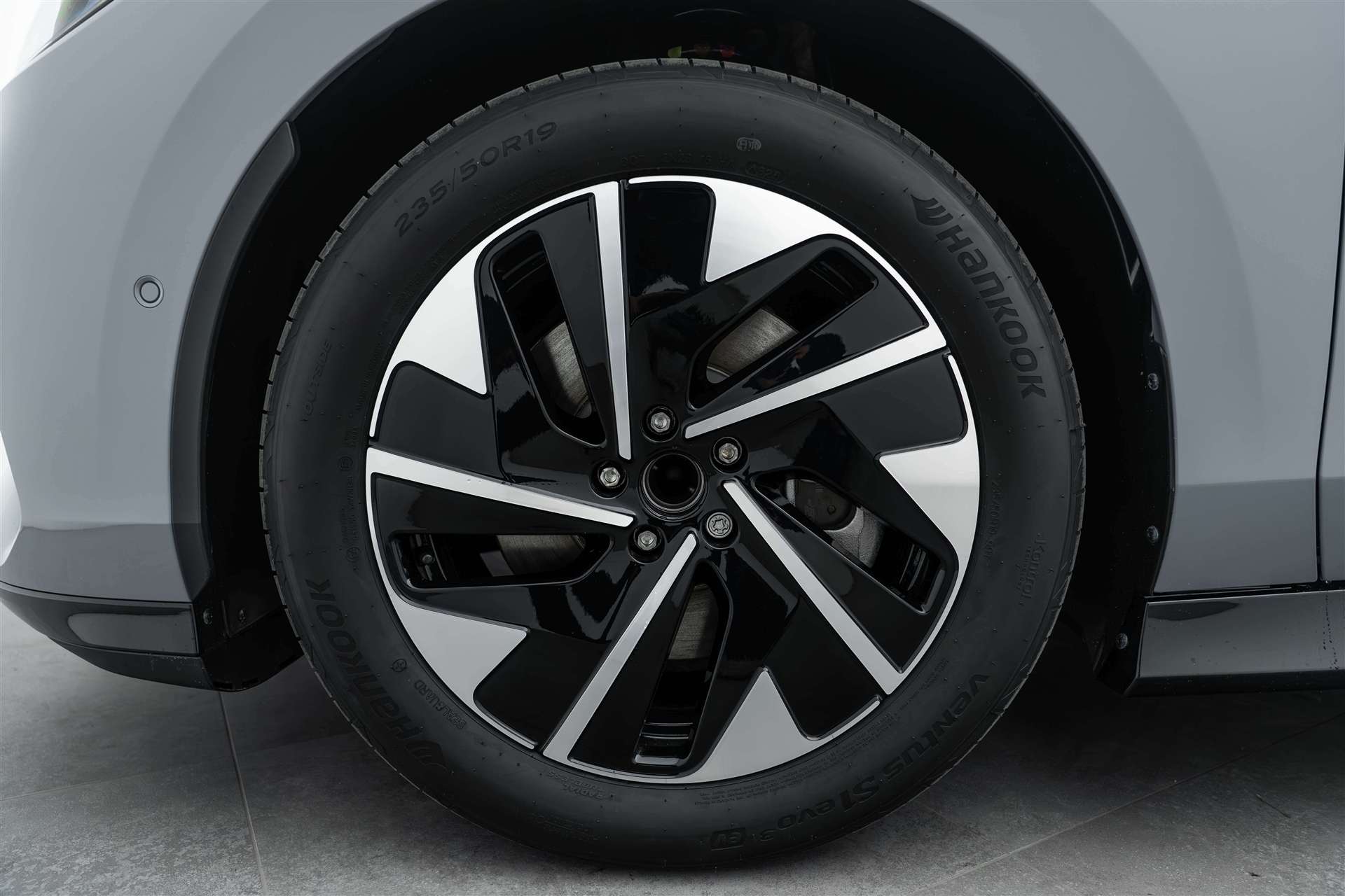 VW ID.7 Tourer Limited Edition 77kWh 285PS Automat-image-5