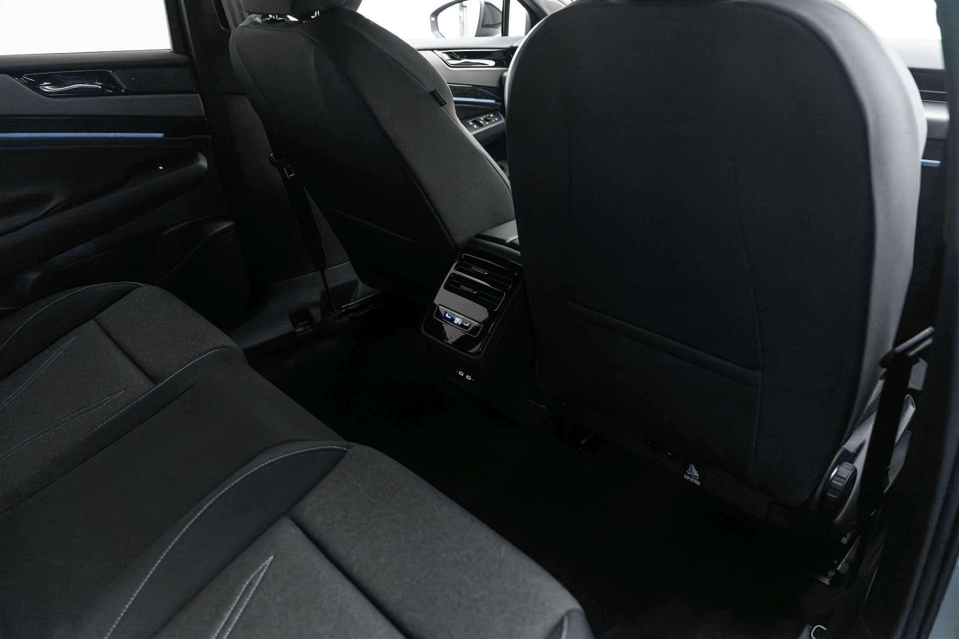 VW ID.7 Tourer Limited Edition 77kWh 285PS Automat-image-12