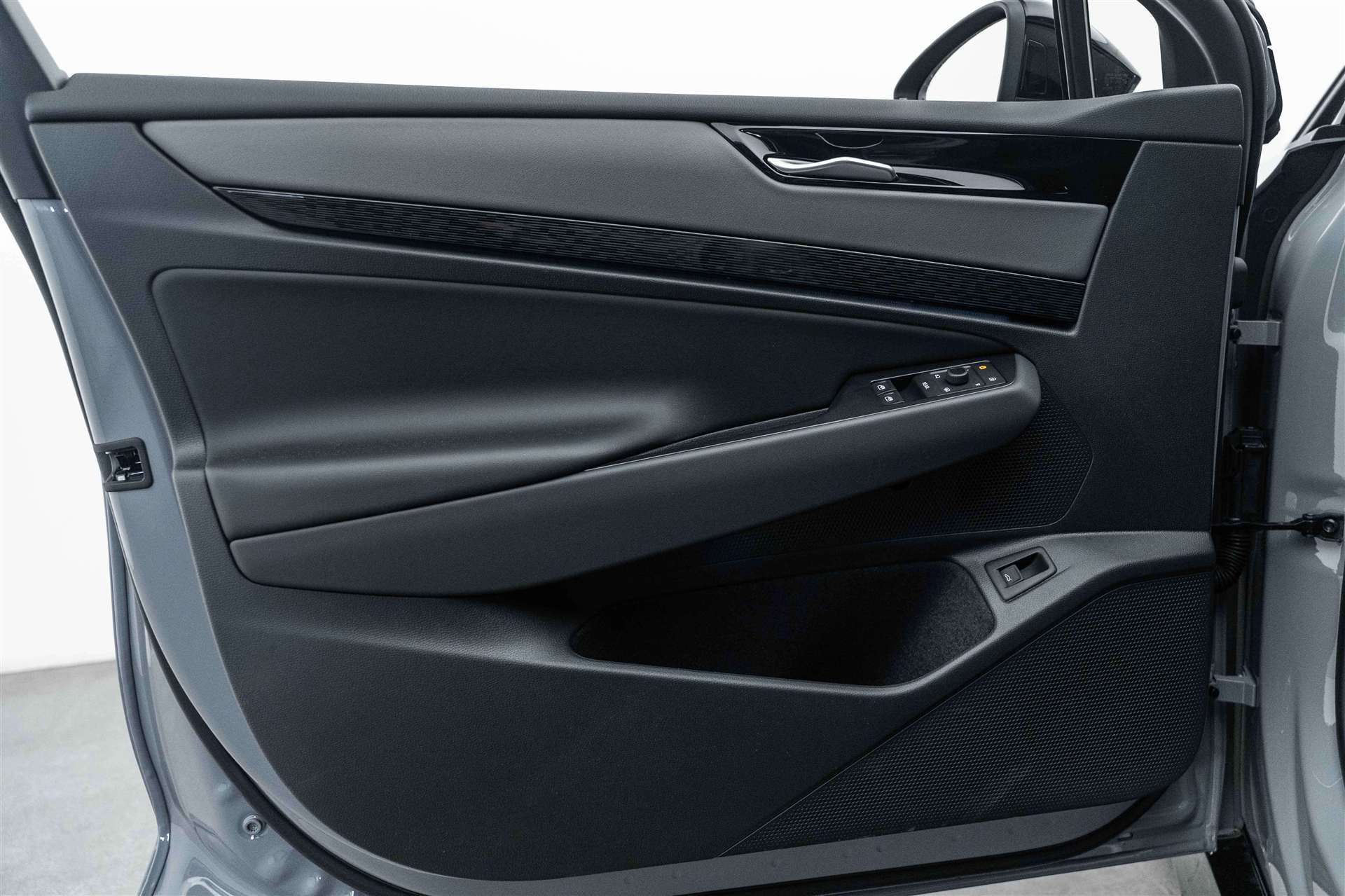 VW ID.7 Tourer Limited Edition 77kWh 285PS Automat-image-6